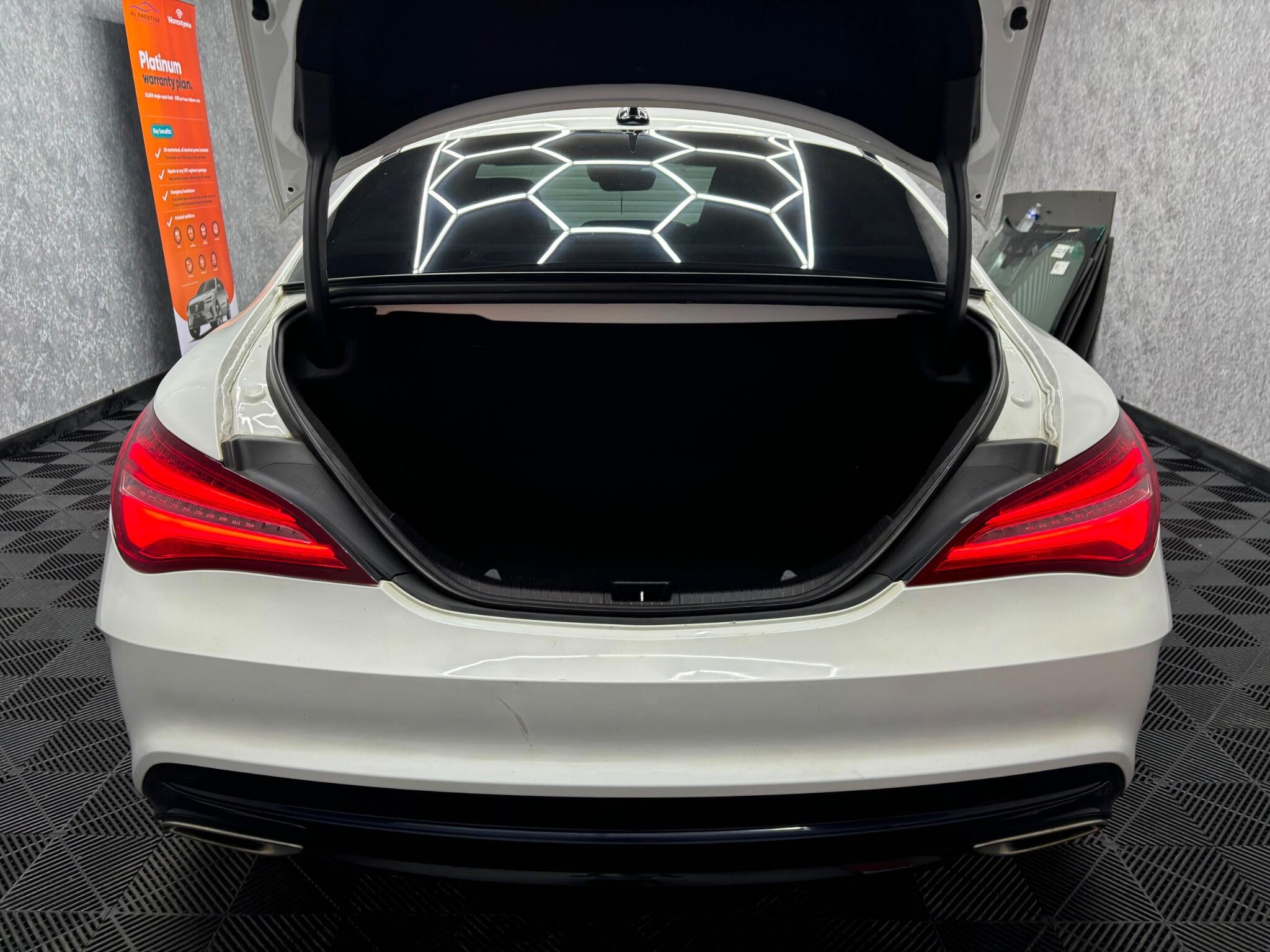 Mercedes-Benz Cla view 32