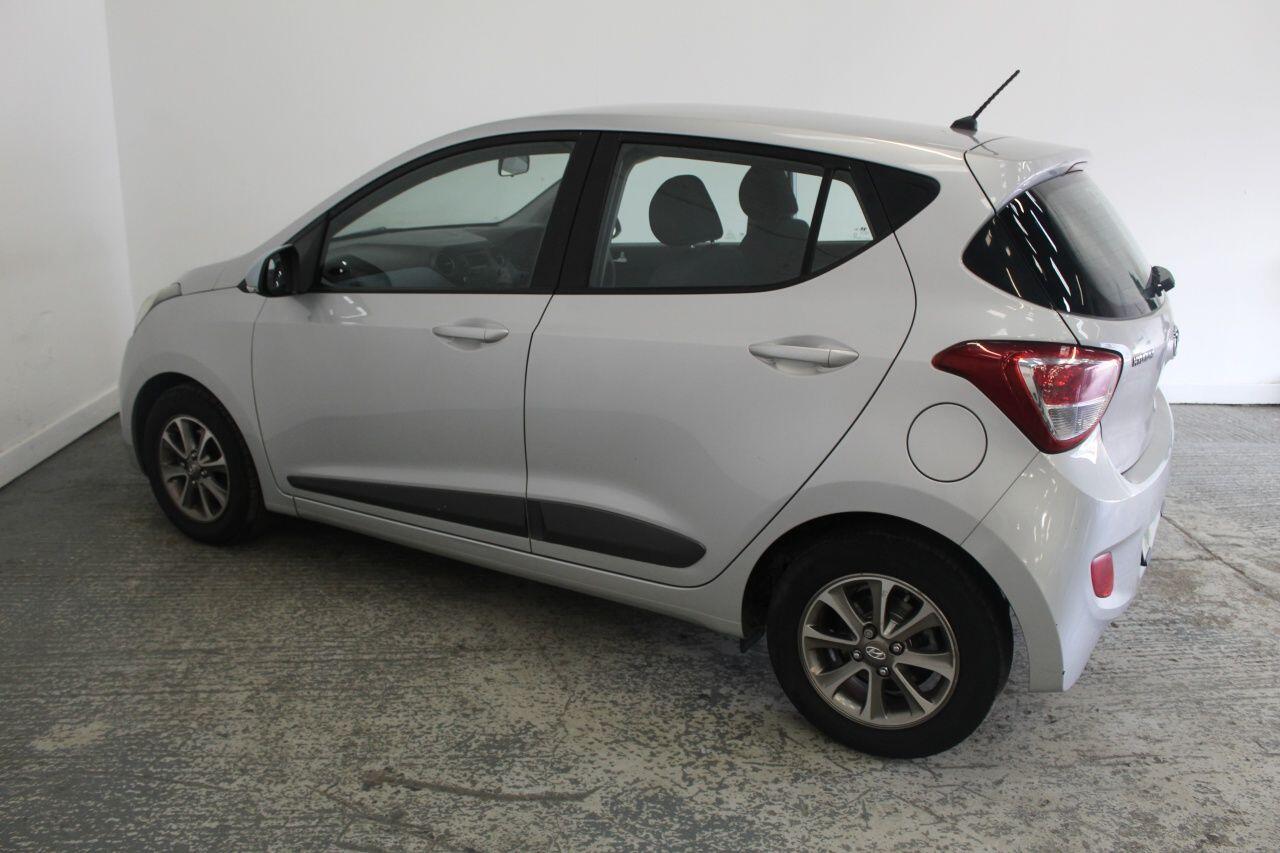 Hyundai i10 view 10