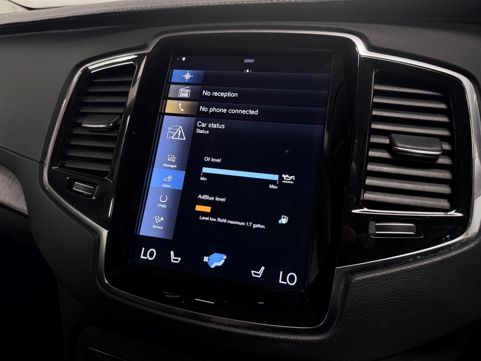 Volvo XC90 view 48