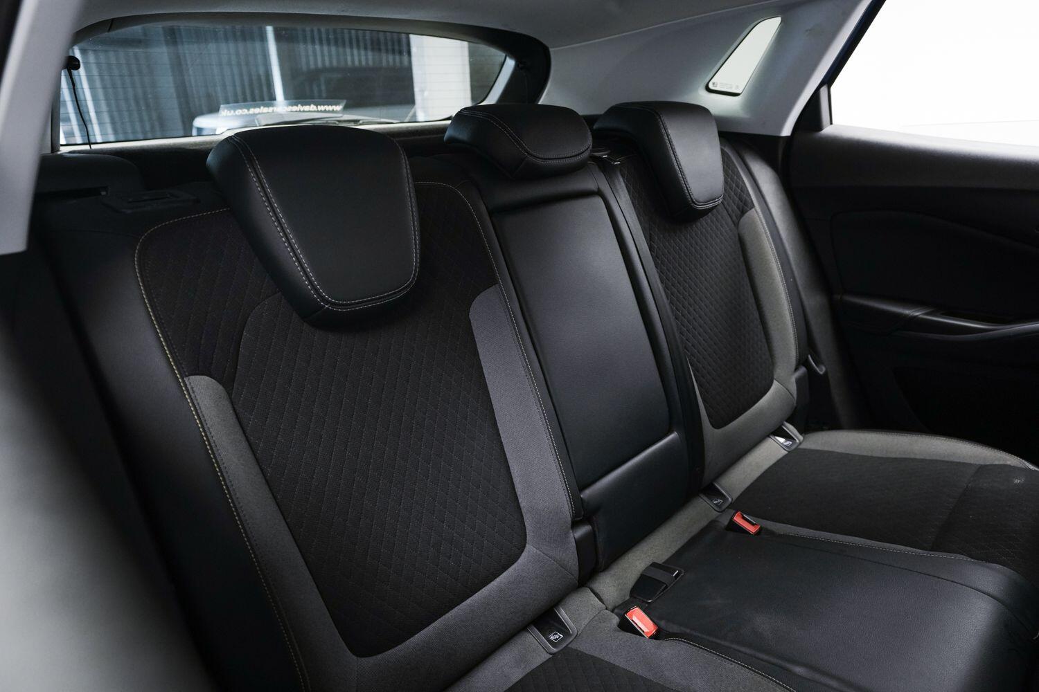 Vauxhall Grandland X view 11