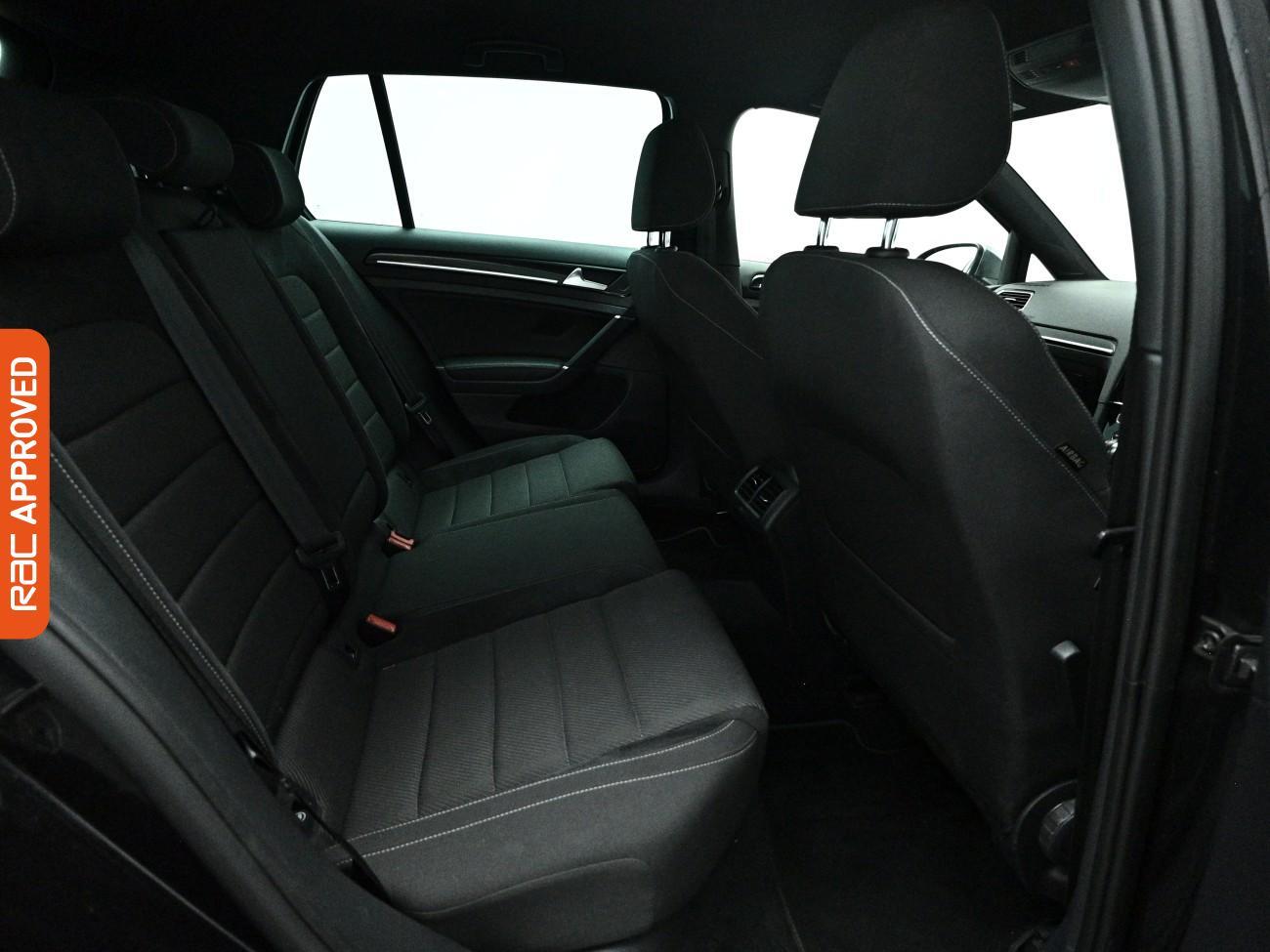 Volkswagen Golf view 13