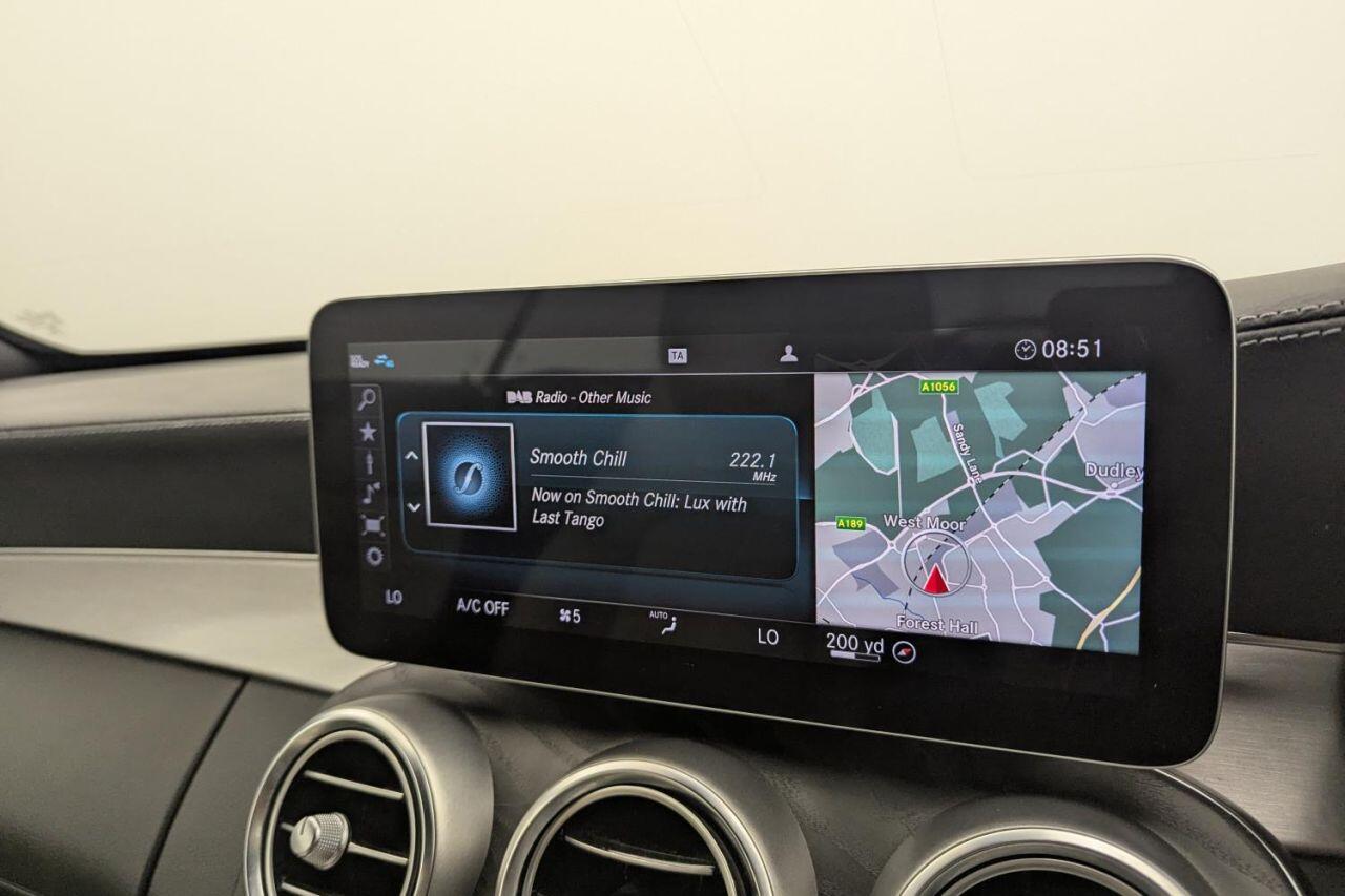 Mercedes-Benz C-Class view 17