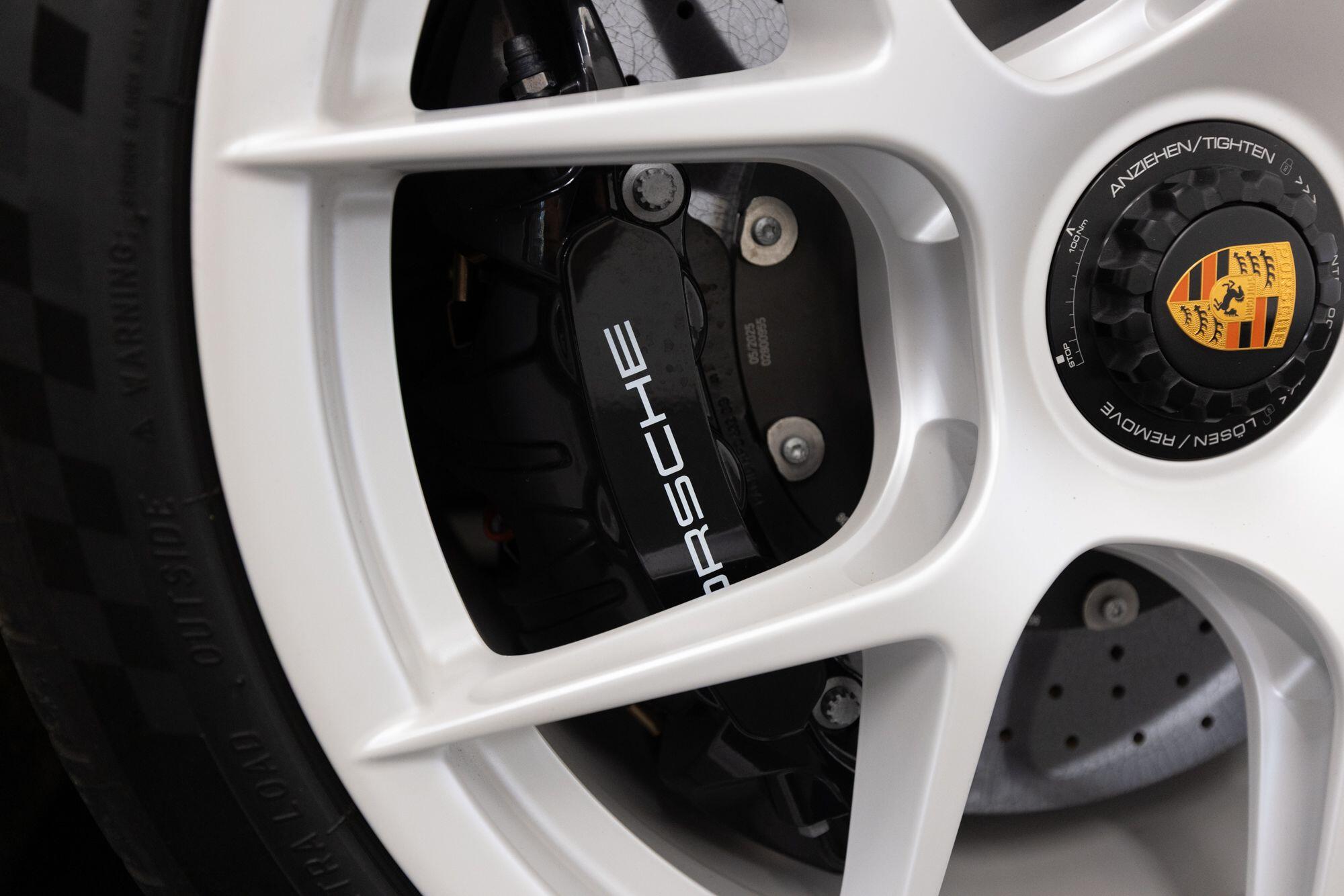 Porsche 911 view 54