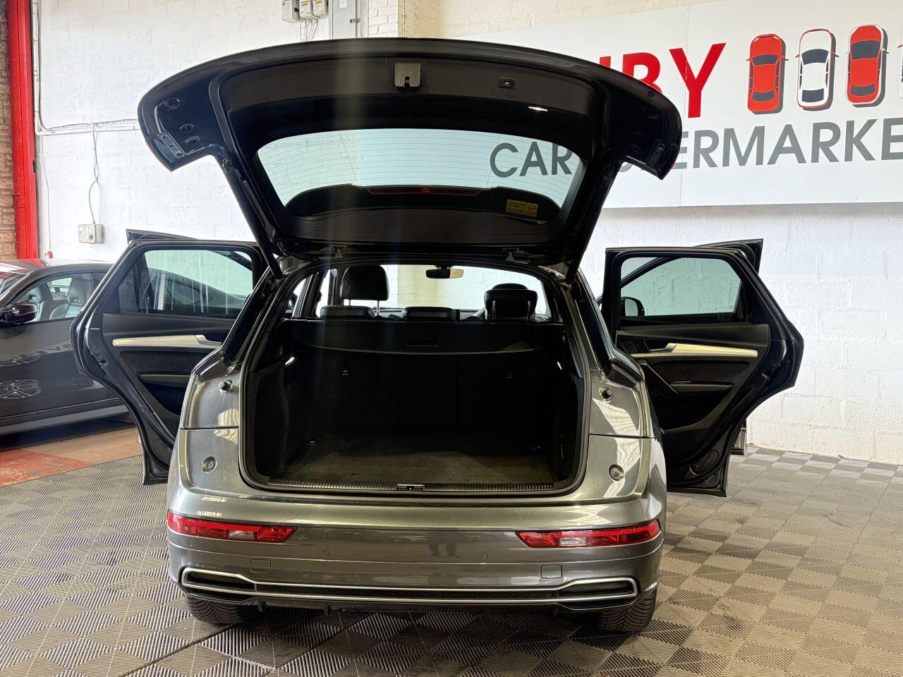 Audi Q5 view 15