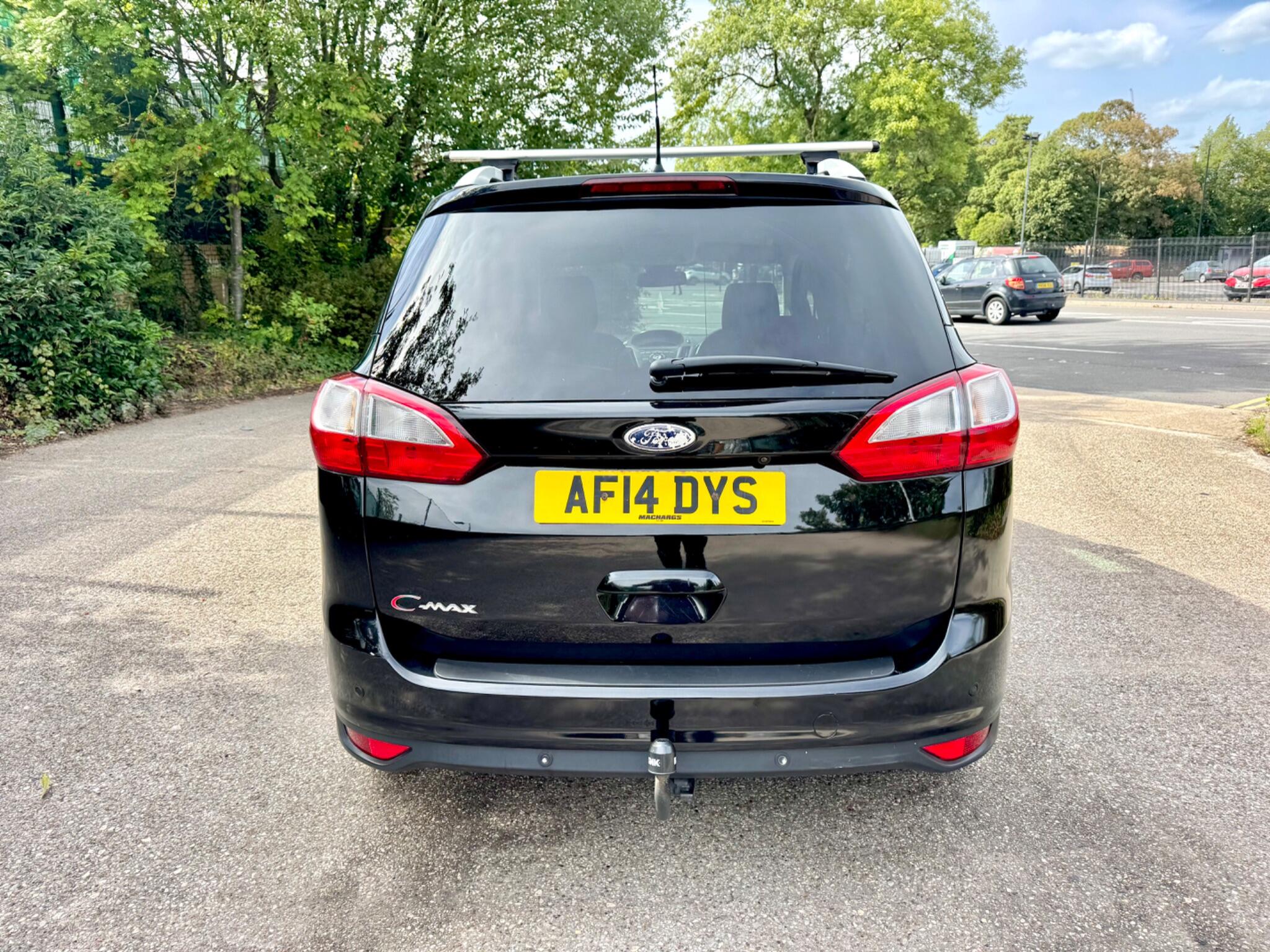 Ford Grand C-Max view 6