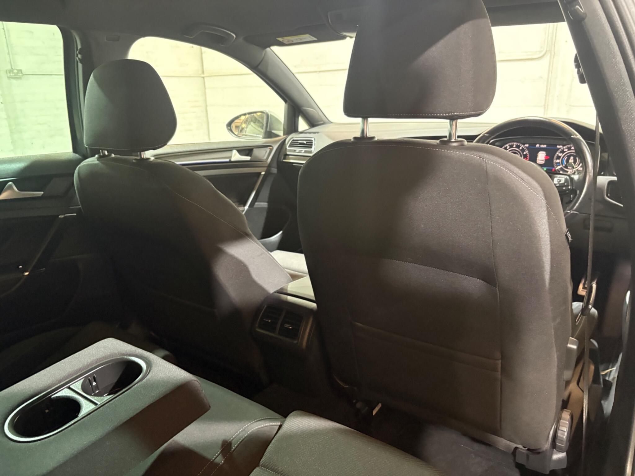Volkswagen Golf view 22