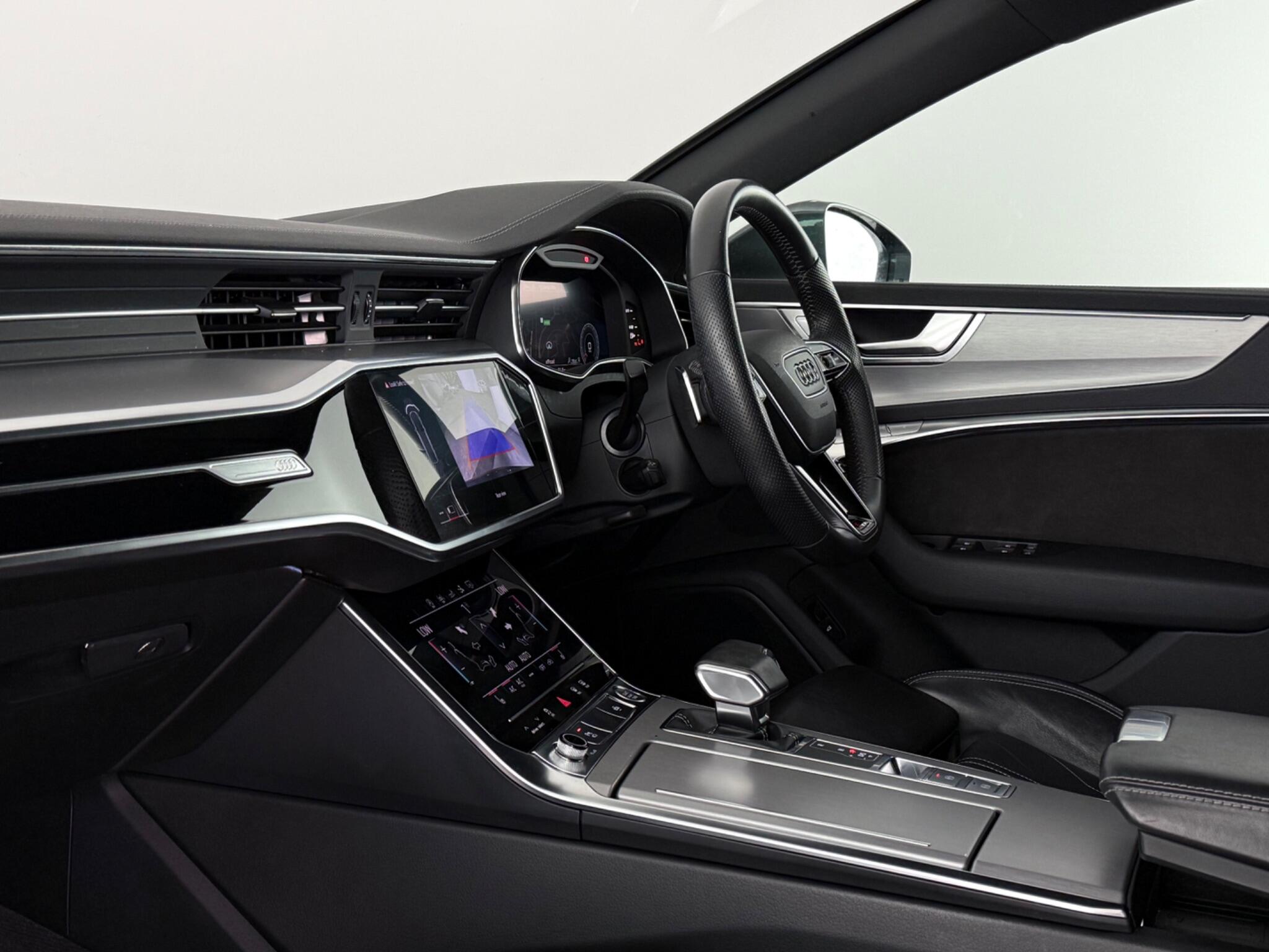 Audi A7 view 13