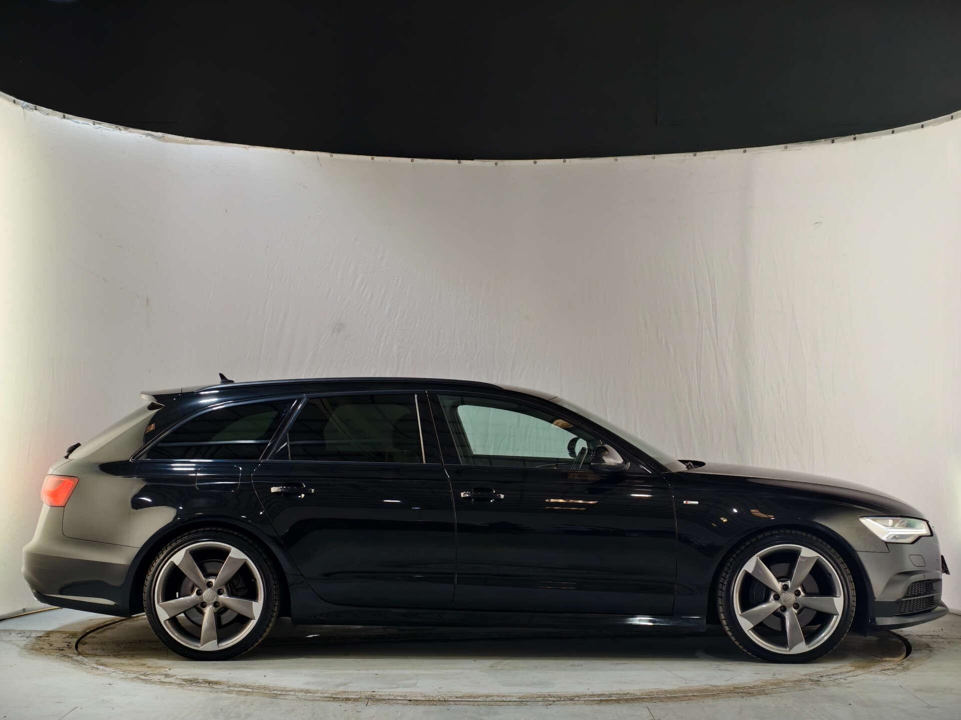 Audi A6 Avant view 13