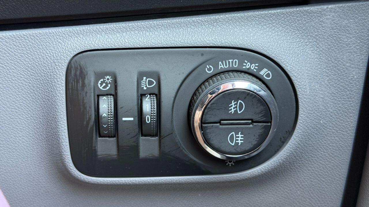 Vauxhall Corsa view 28