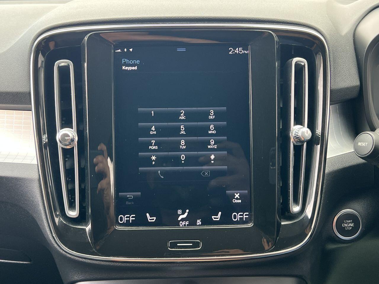 Volvo XC40 view 42