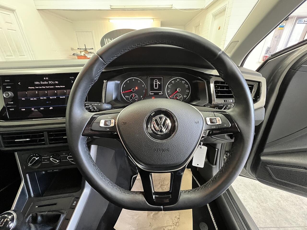 Volkswagen Polo view 9