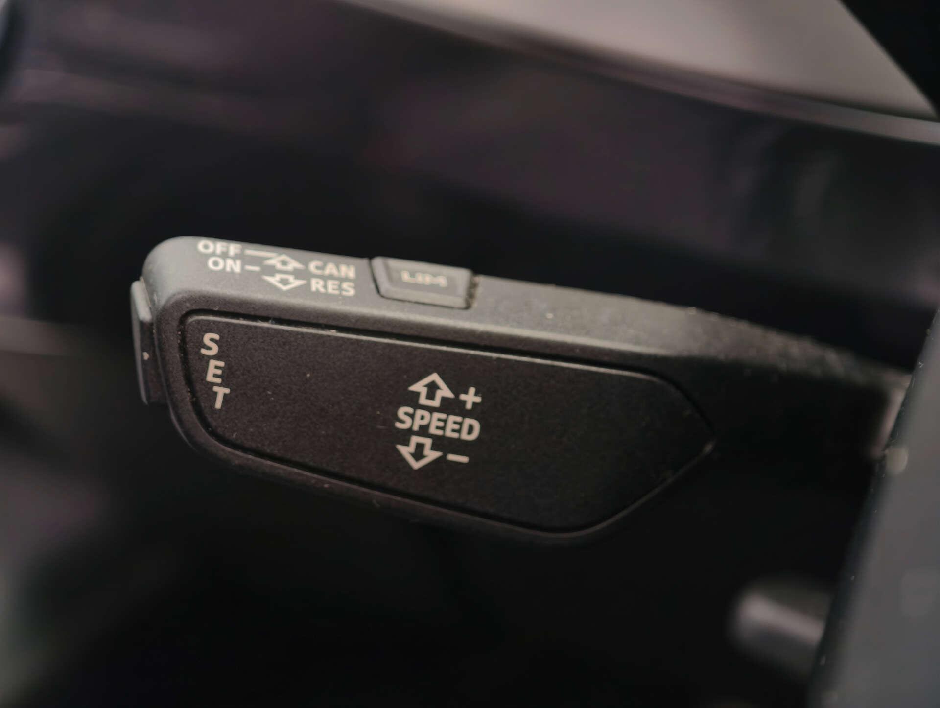 Audi Q7 view 28