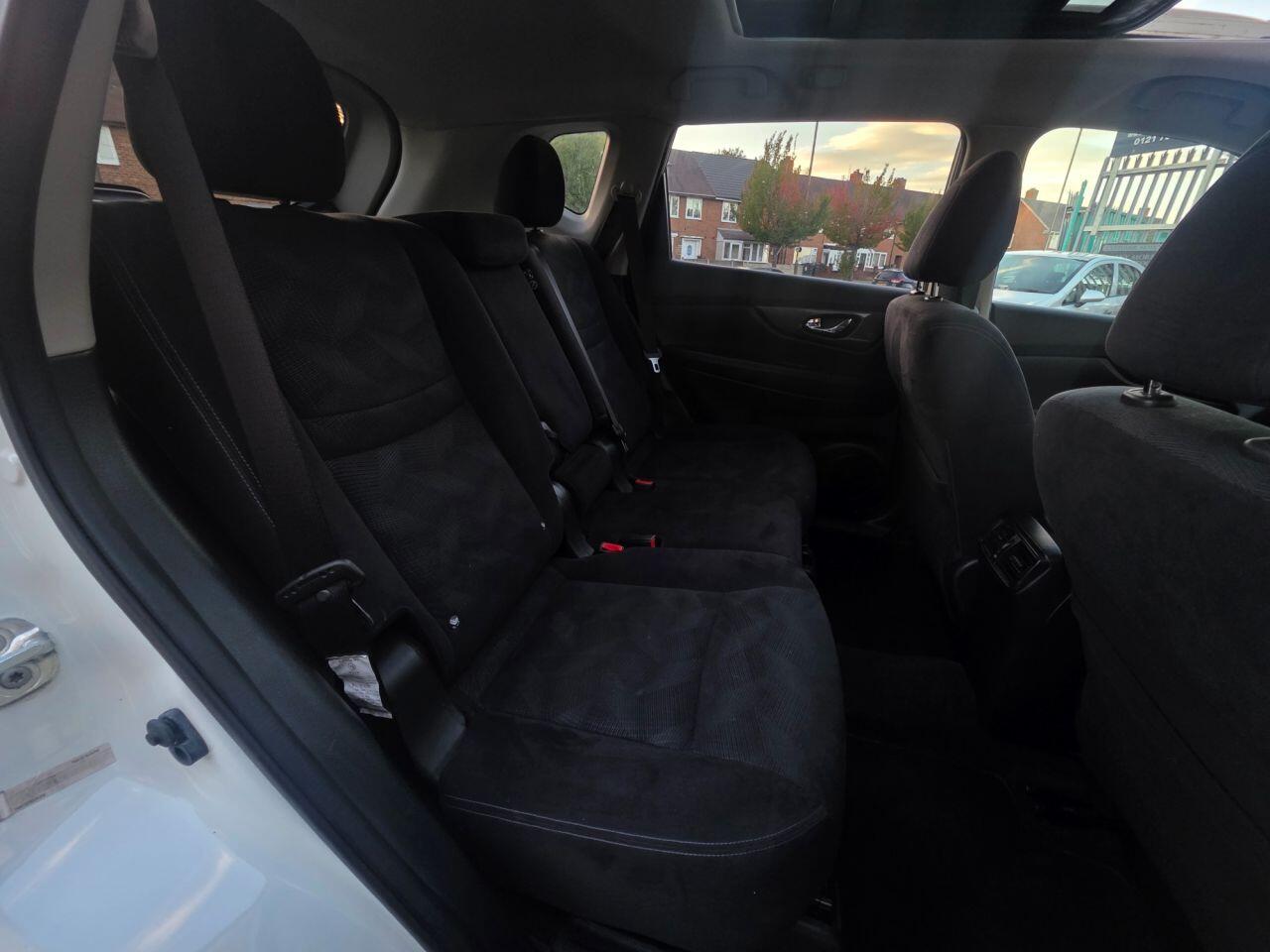 Nissan X-Trail view 60