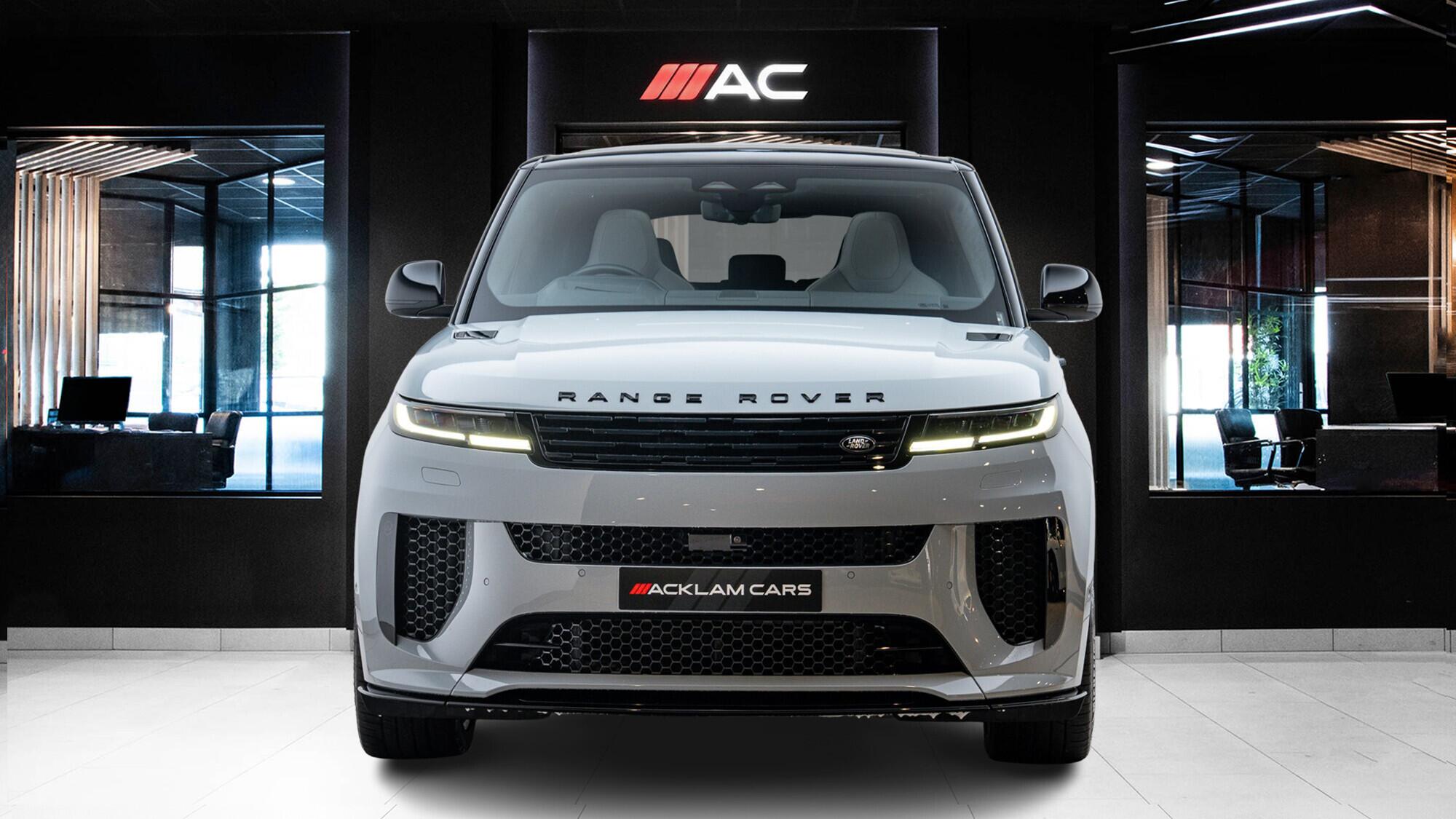Land Rover Range Rover Sport view 2