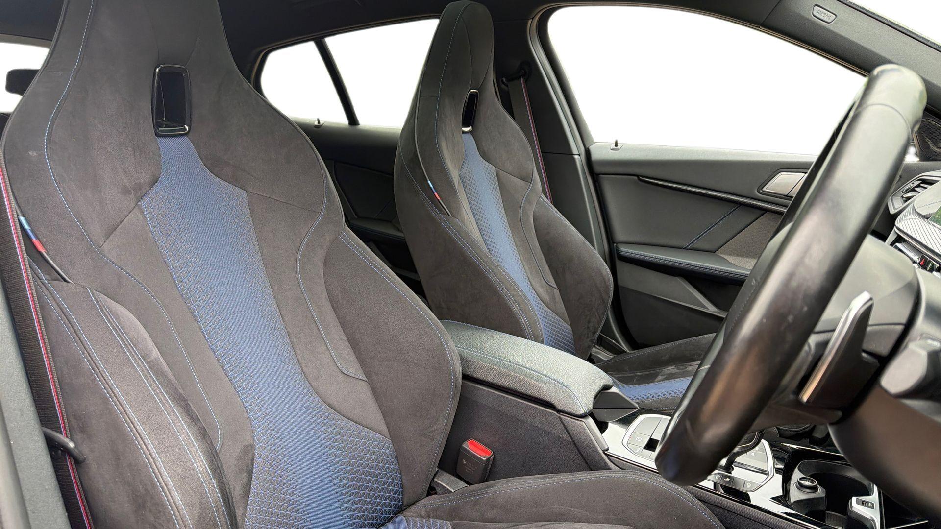 BMW 1 Series view 11