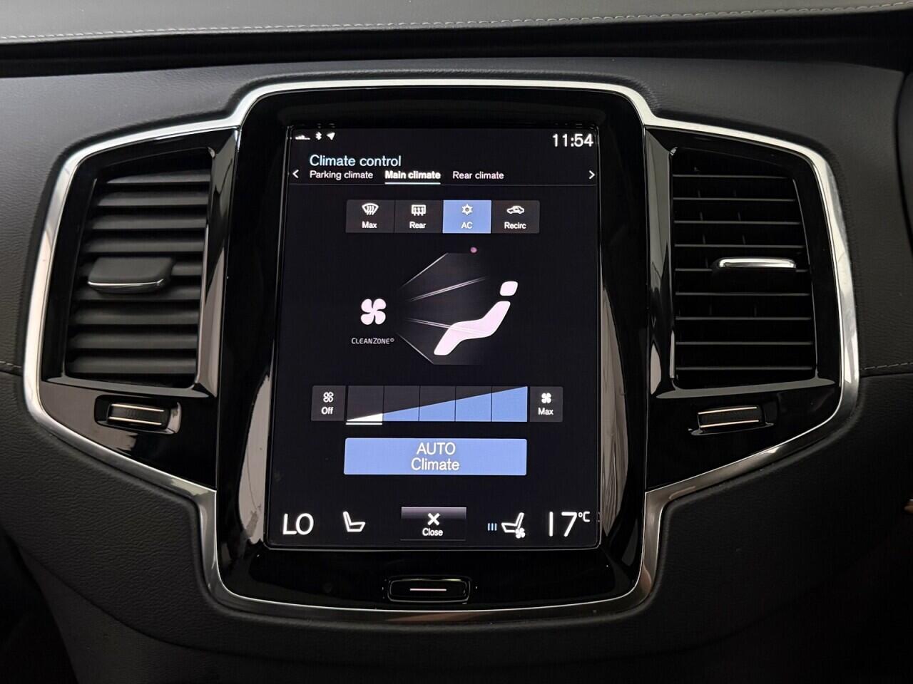 Volvo XC90 view 24