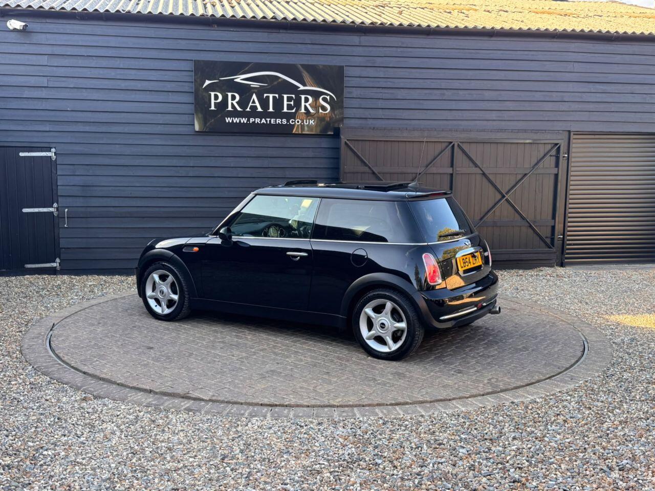 Mini Hatch view 8