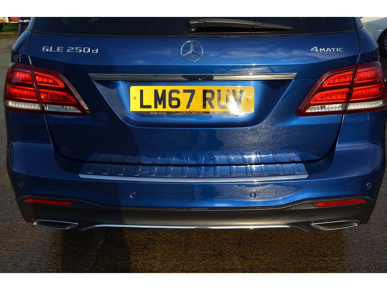 Mercedes-Benz Gle view 54