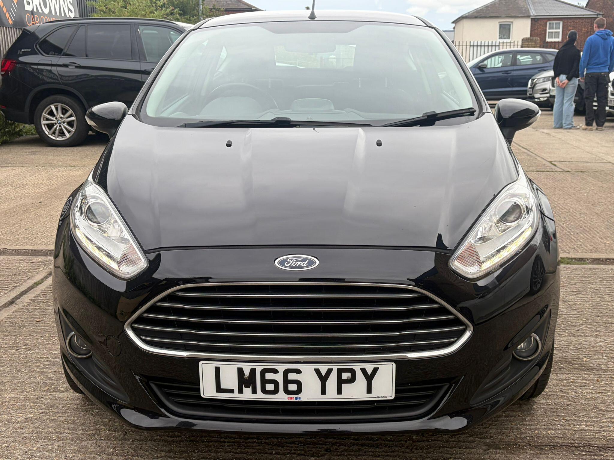 Ford Fiesta view 8