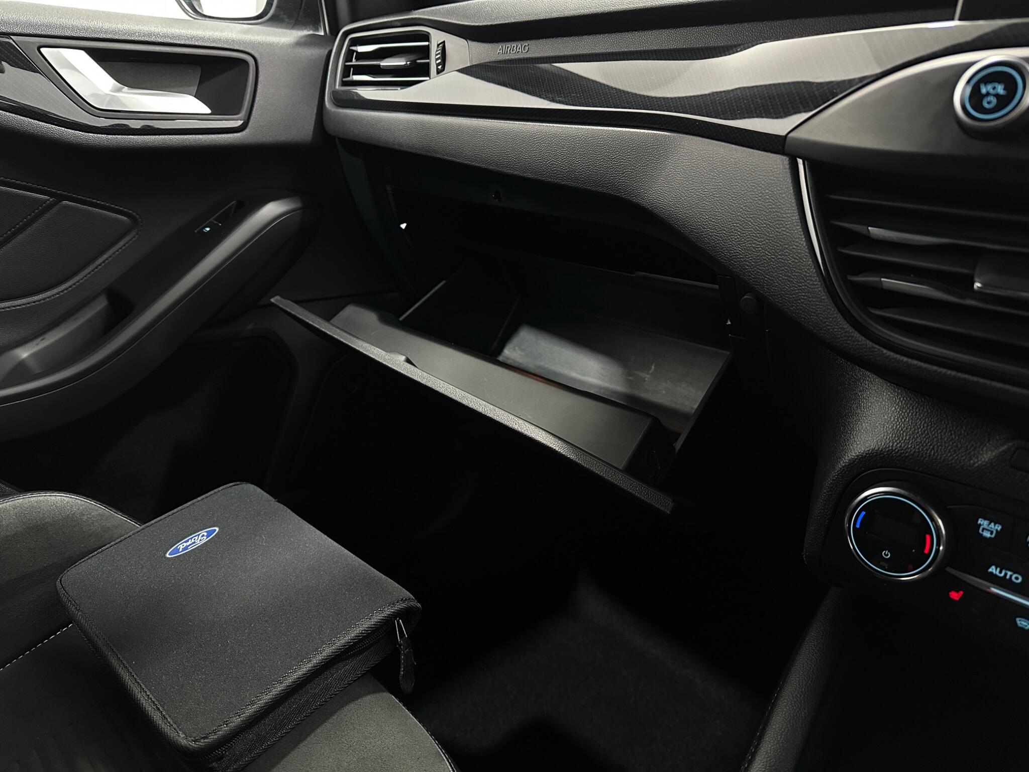 Ford Focus view 27
