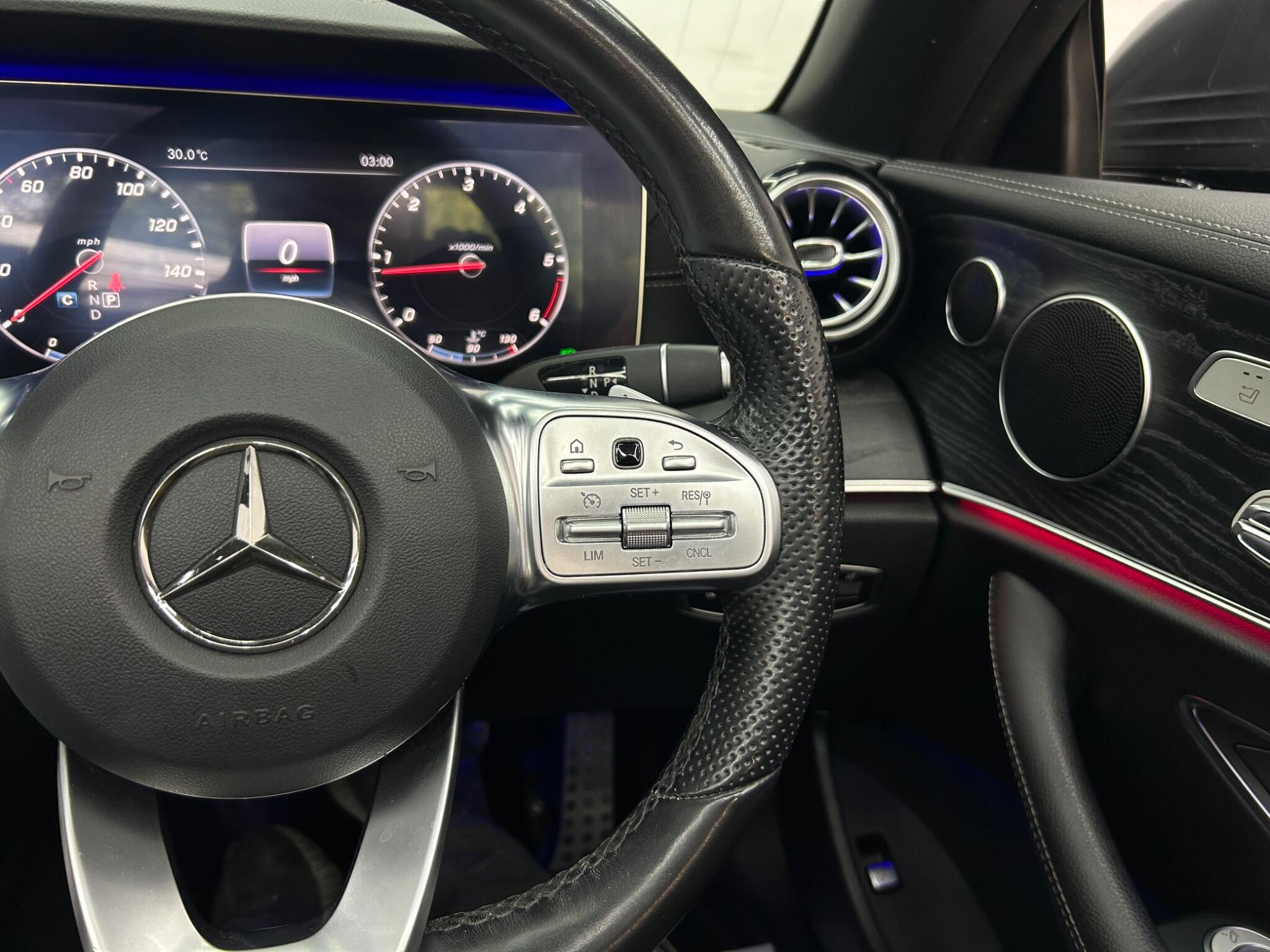 Mercedes-Benz E Class view 49