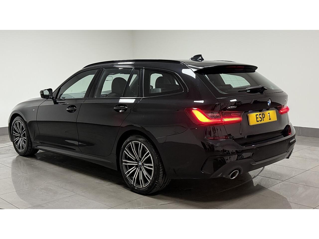 BMW 3 Series view 6