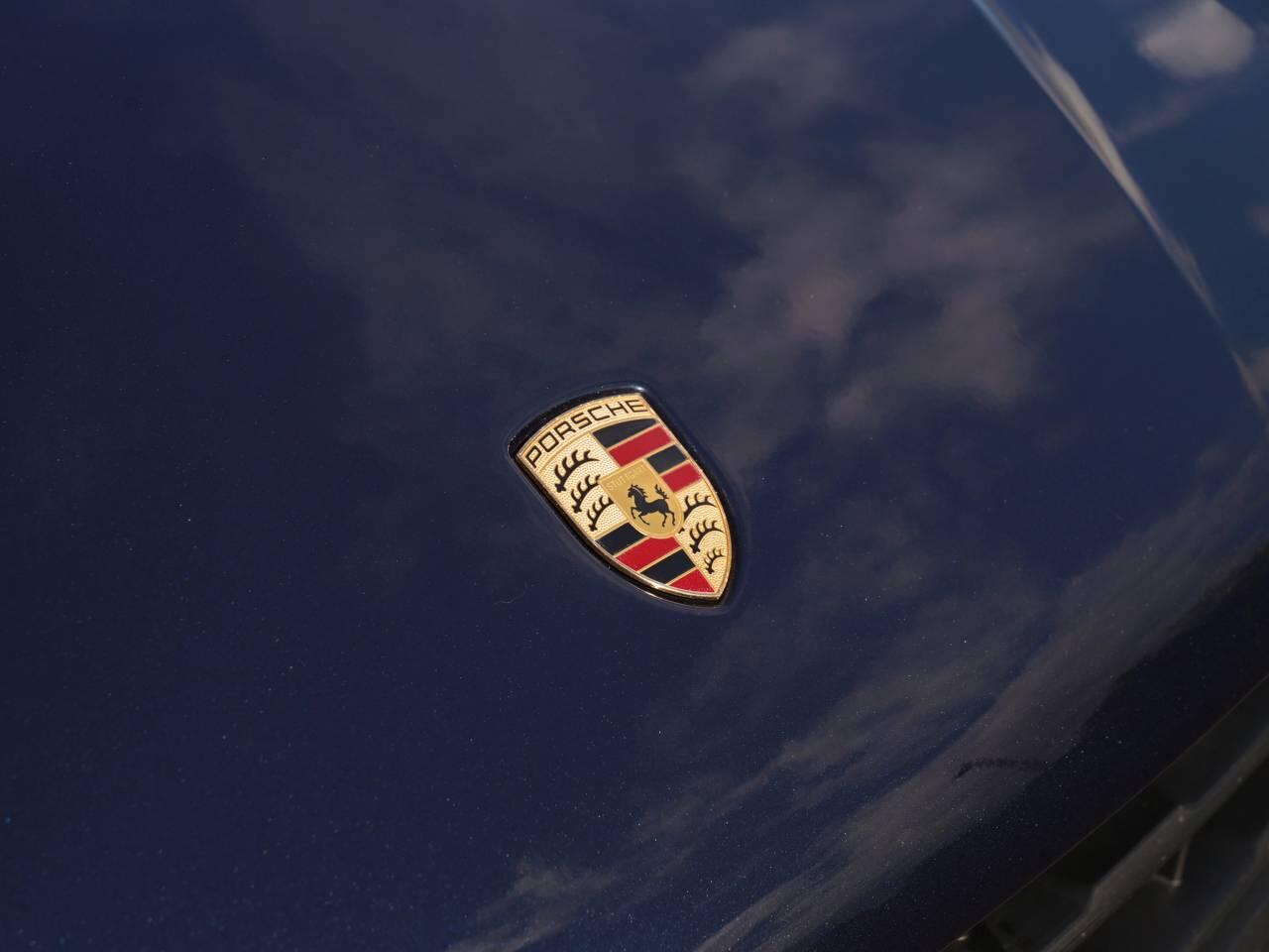 Porsche Macan view 55