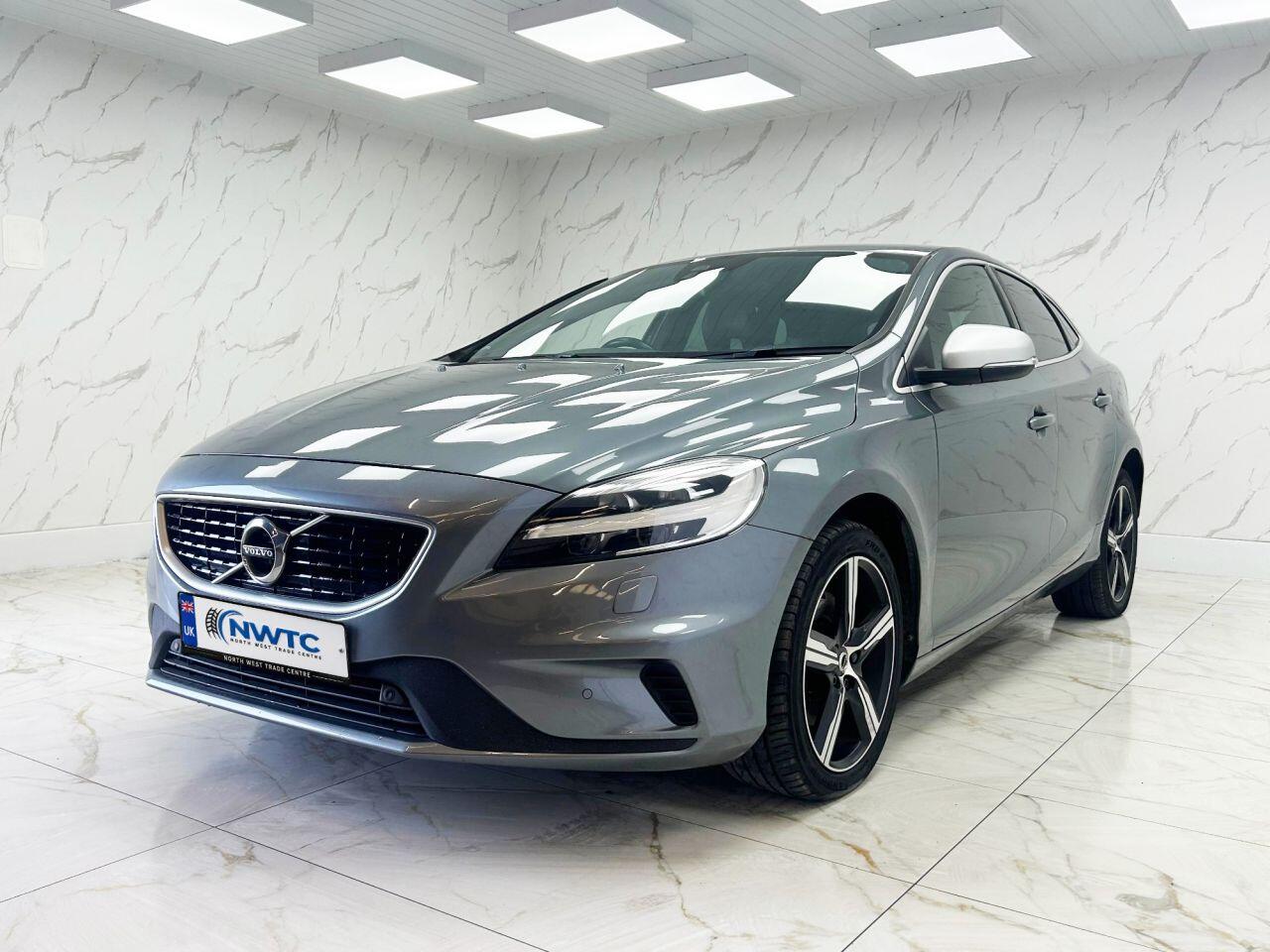 Volvo V40 view 6