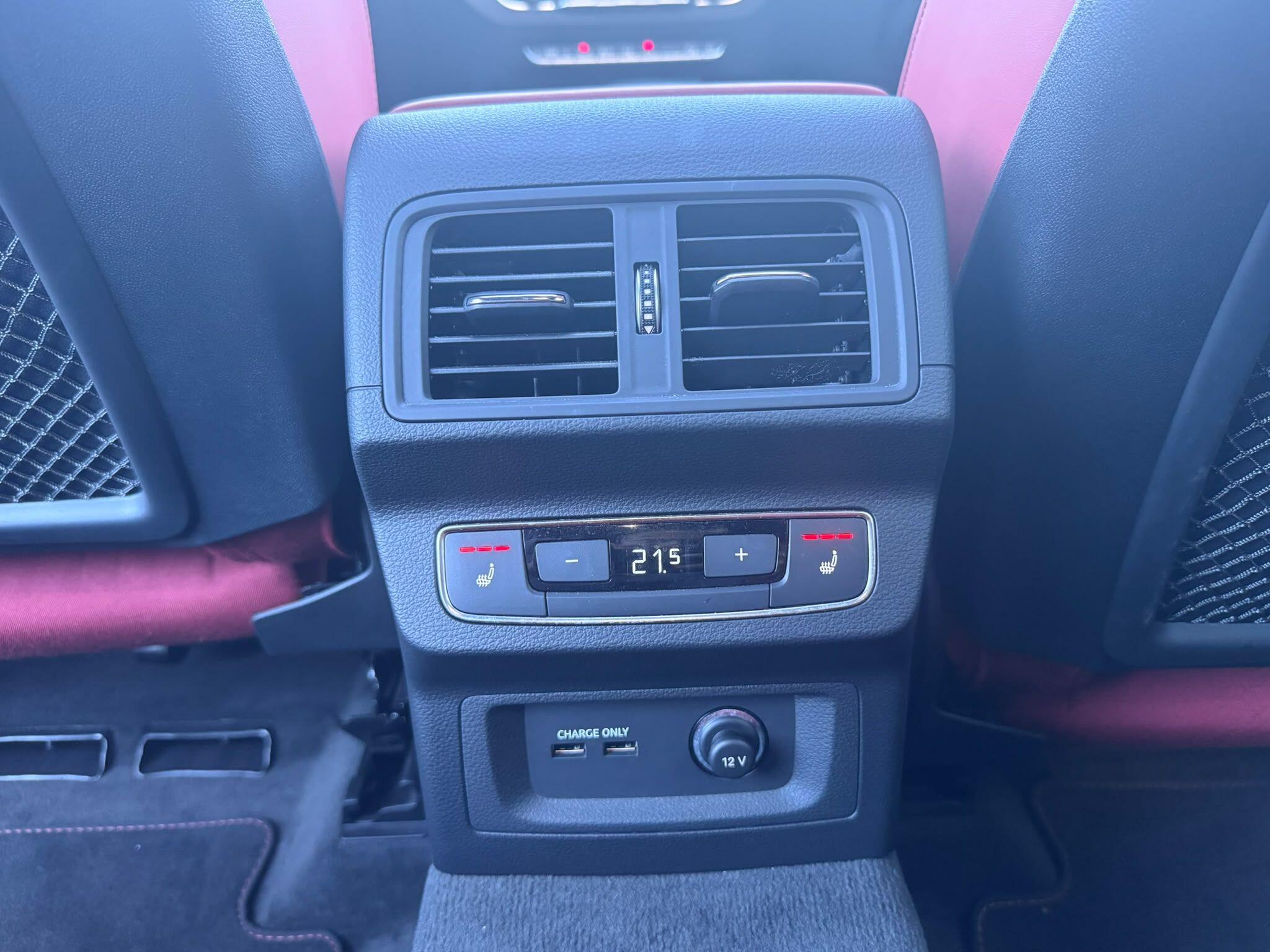 Audi SQ5 view 23