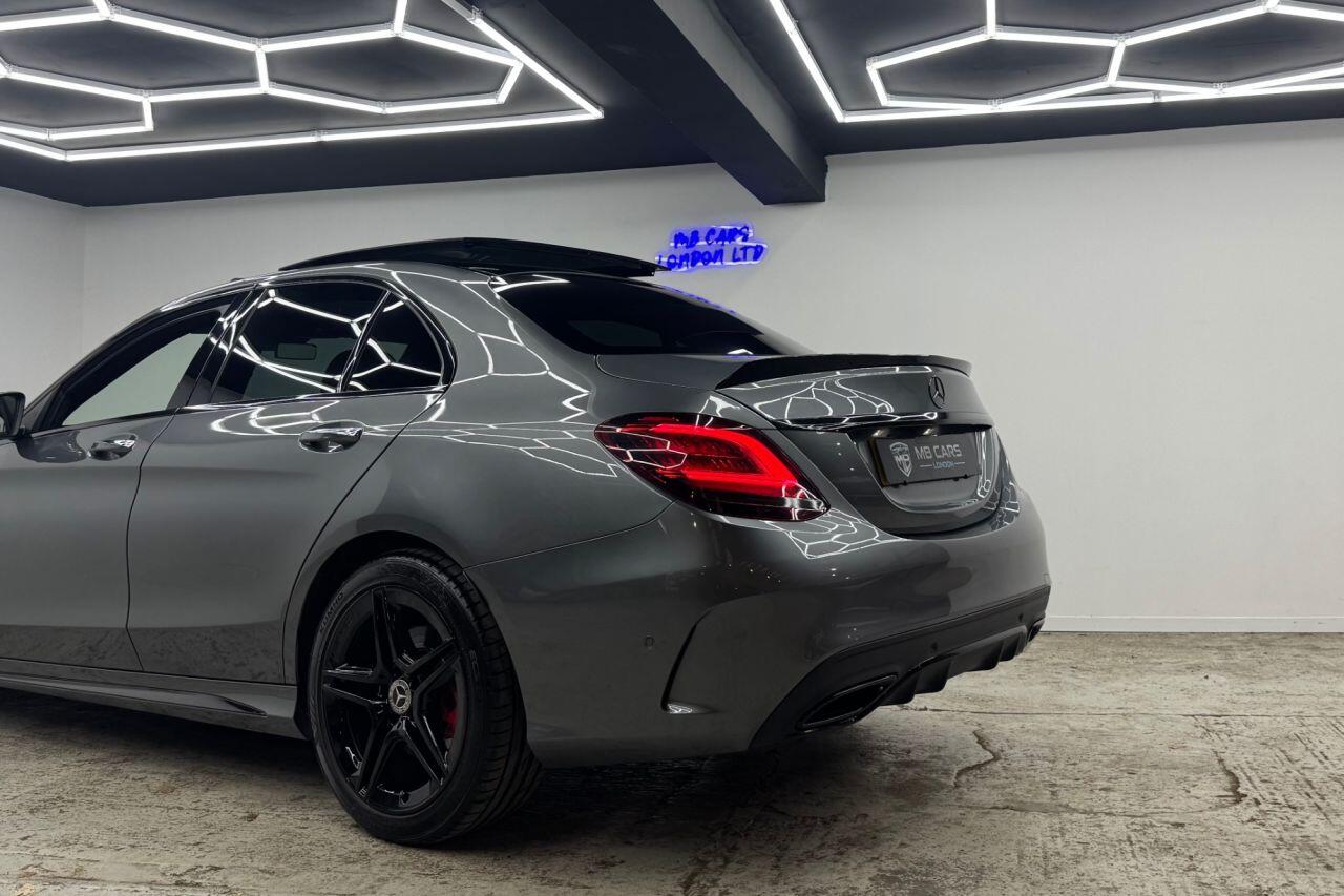 Mercedes-Benz C-Class view 38