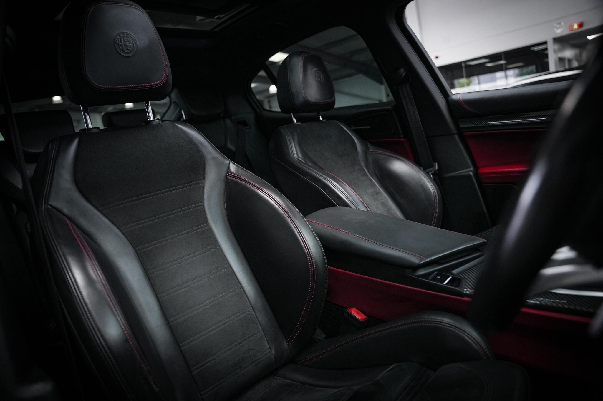 Alfa Romeo Stelvio view 18
