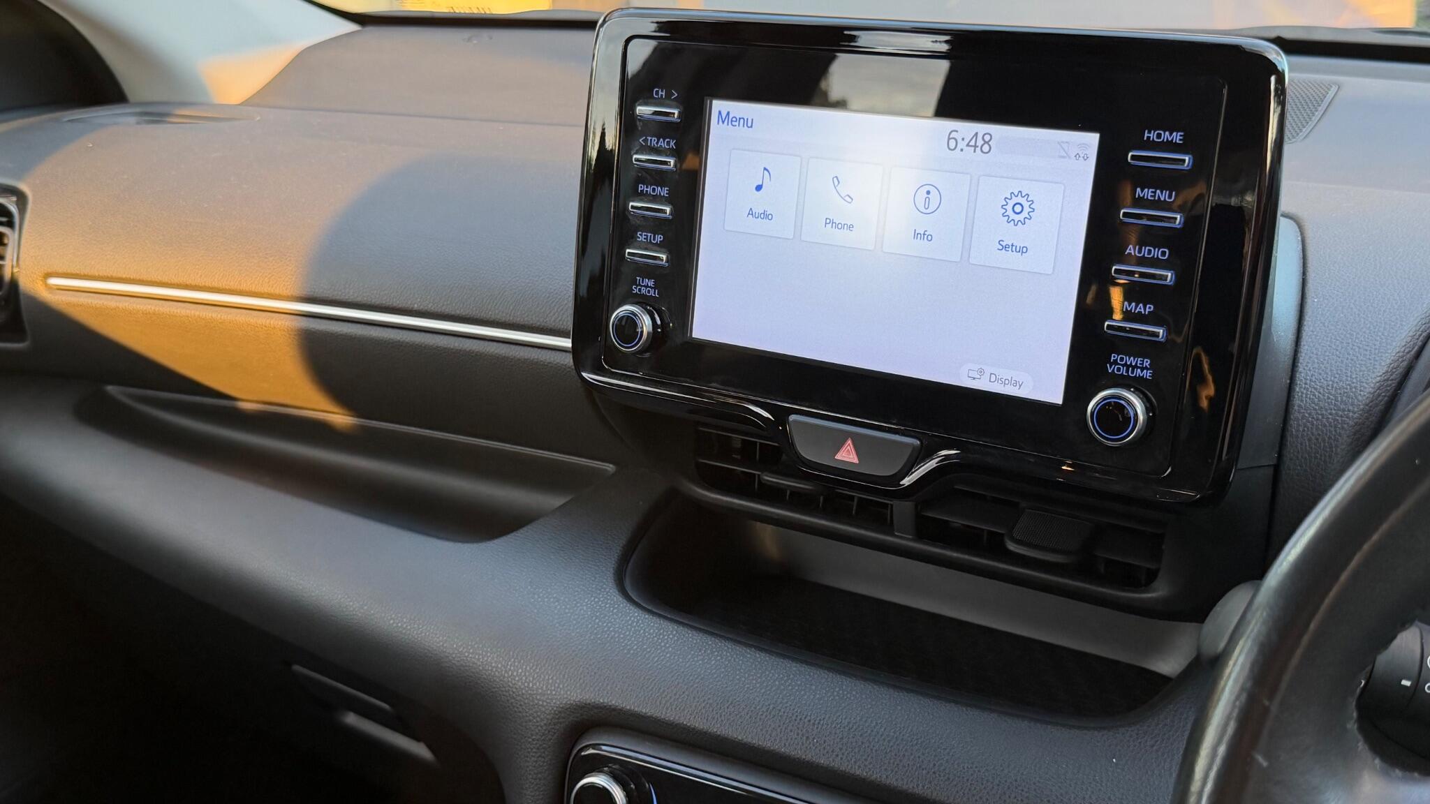 Toyota Yaris view 16