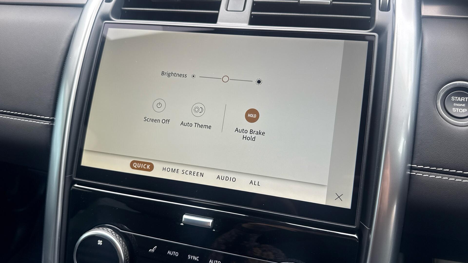 Land Rover Discovery view 45