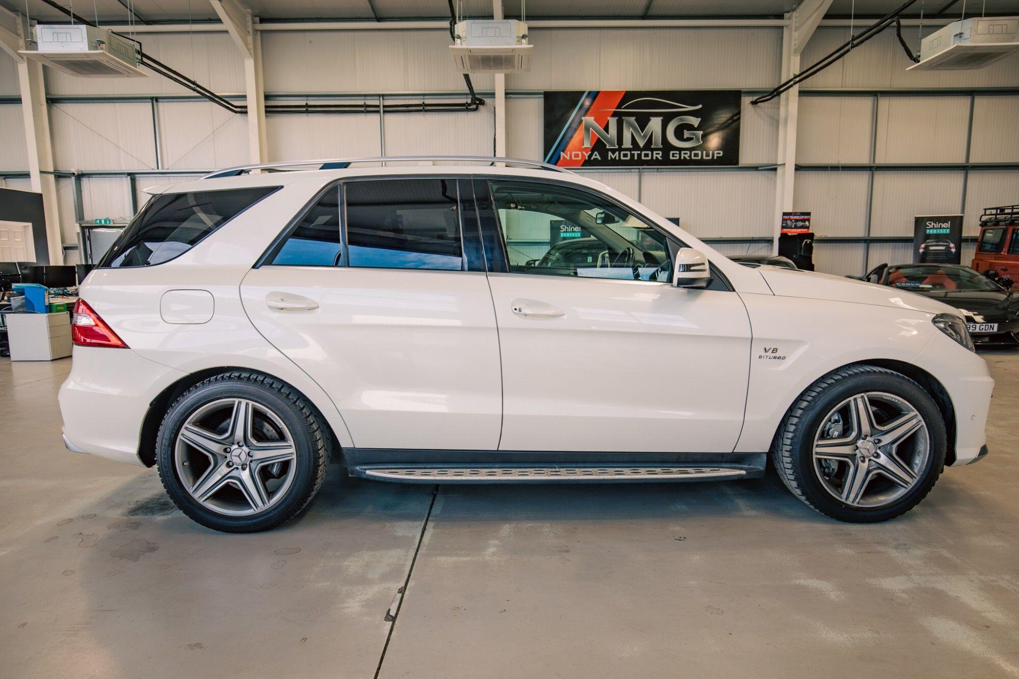 Mercedes-Benz M-Class view 27