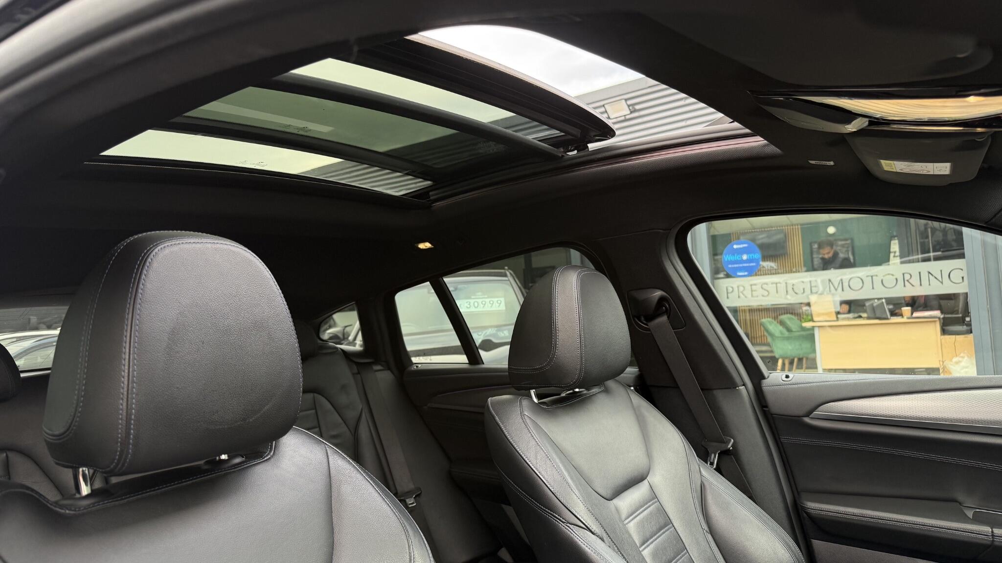 BMW X4 view 24
