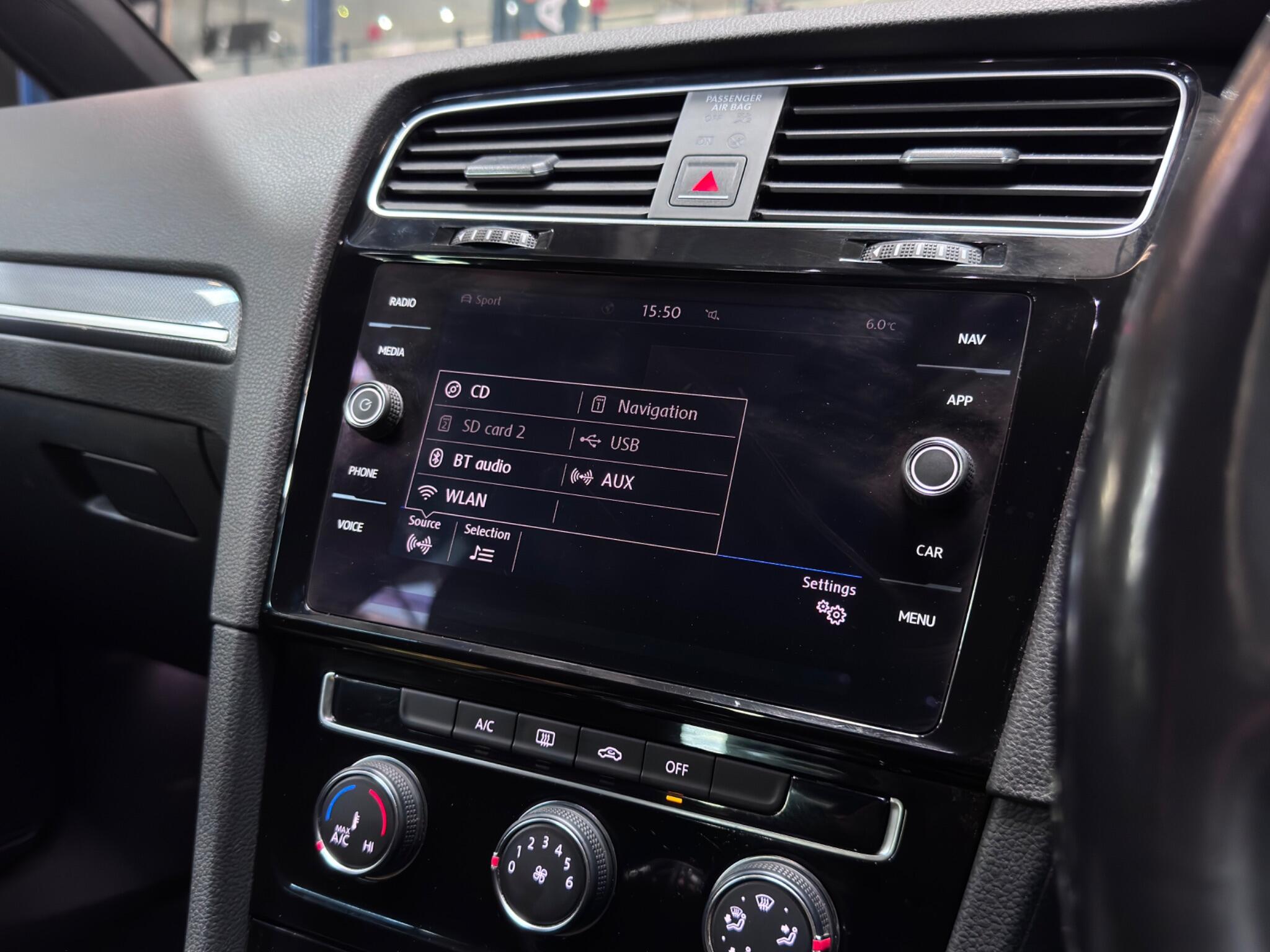 Volkswagen Golf view 27