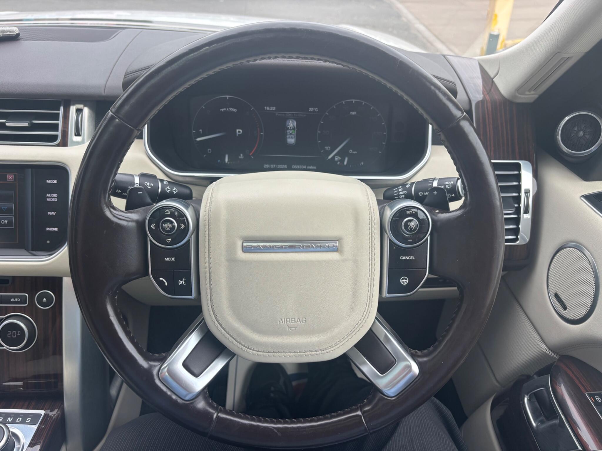 Land Rover Range Rover view 45