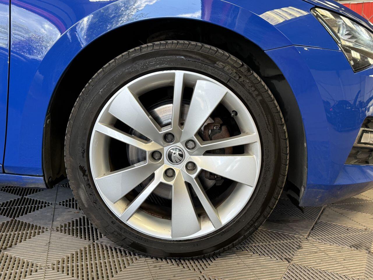 Skoda Superb view 16