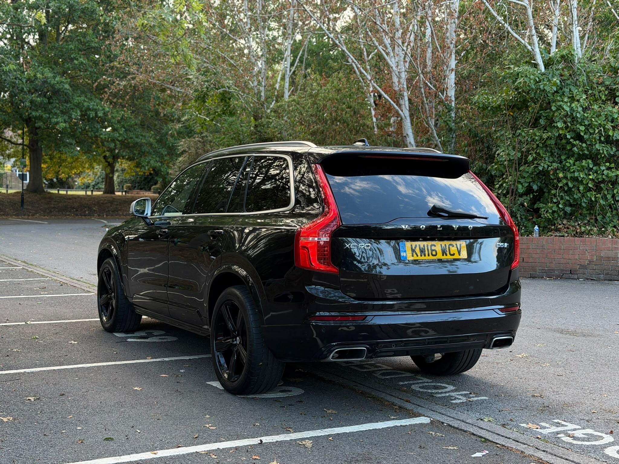 Volvo XC90 view 5