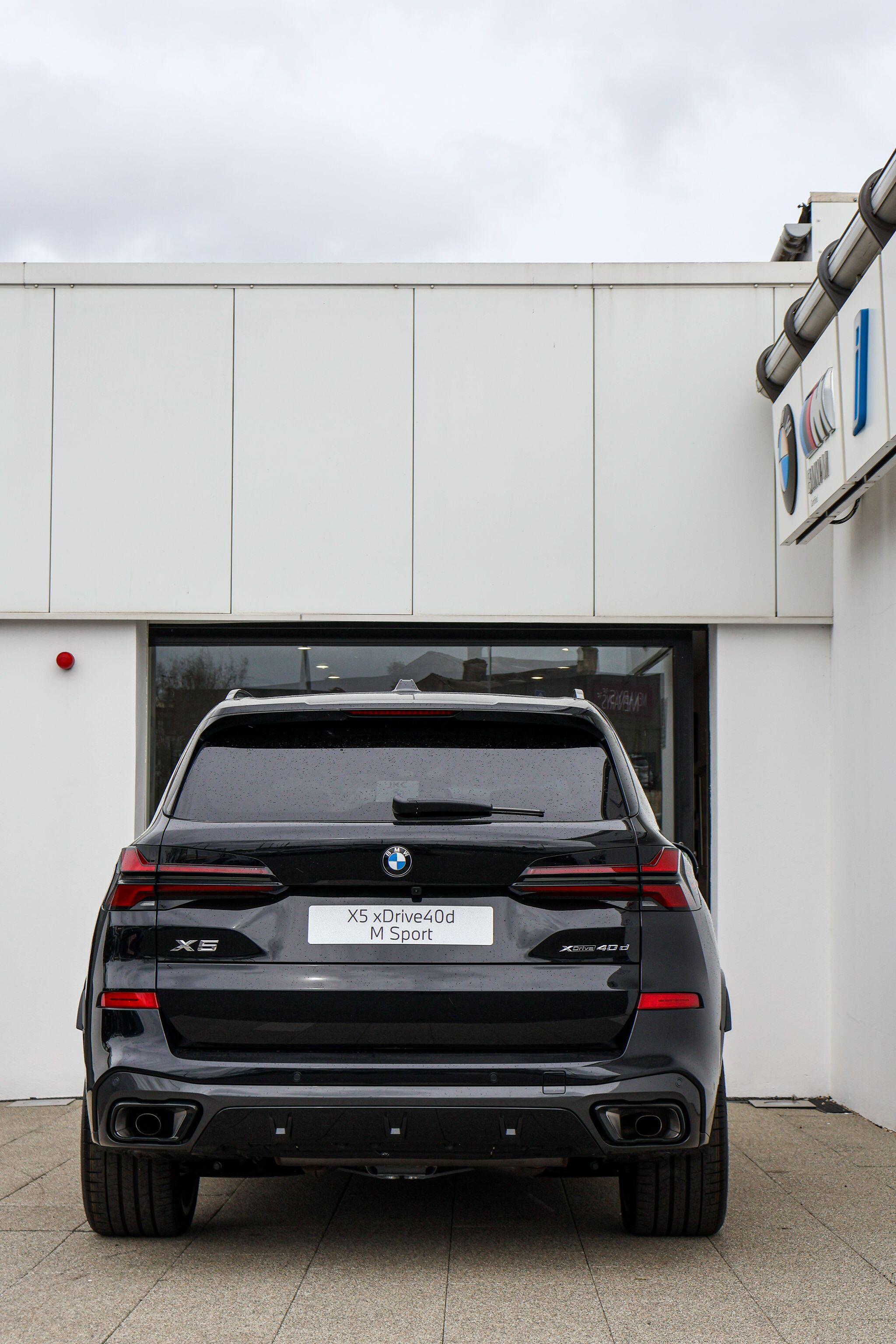 BMW X5 view 10