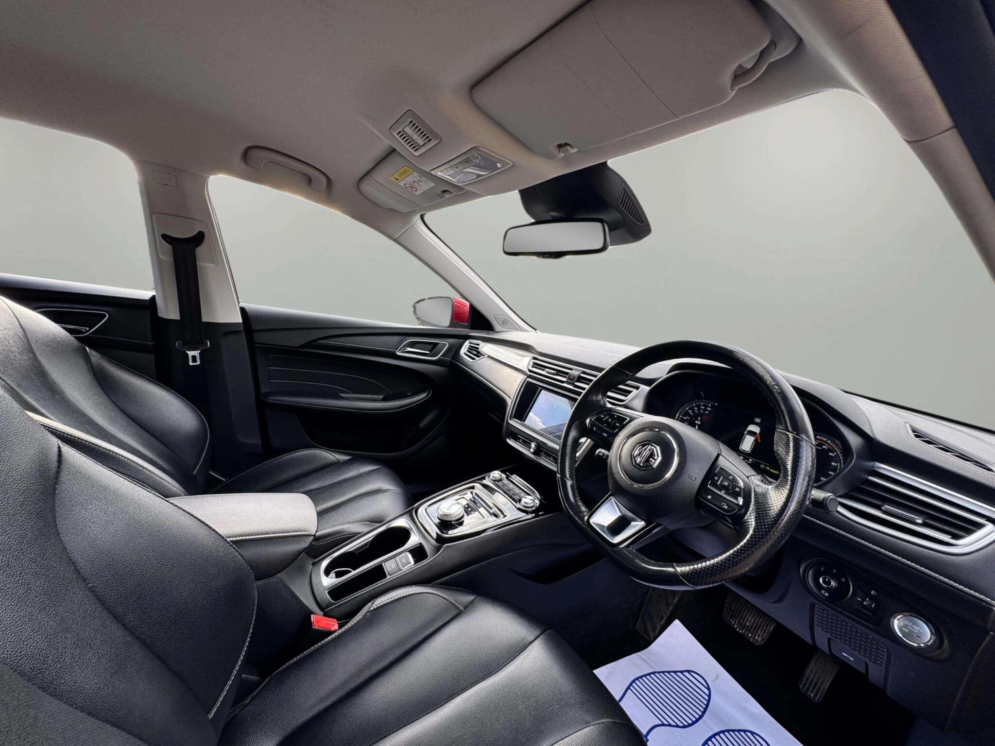 MG MG5 view 2