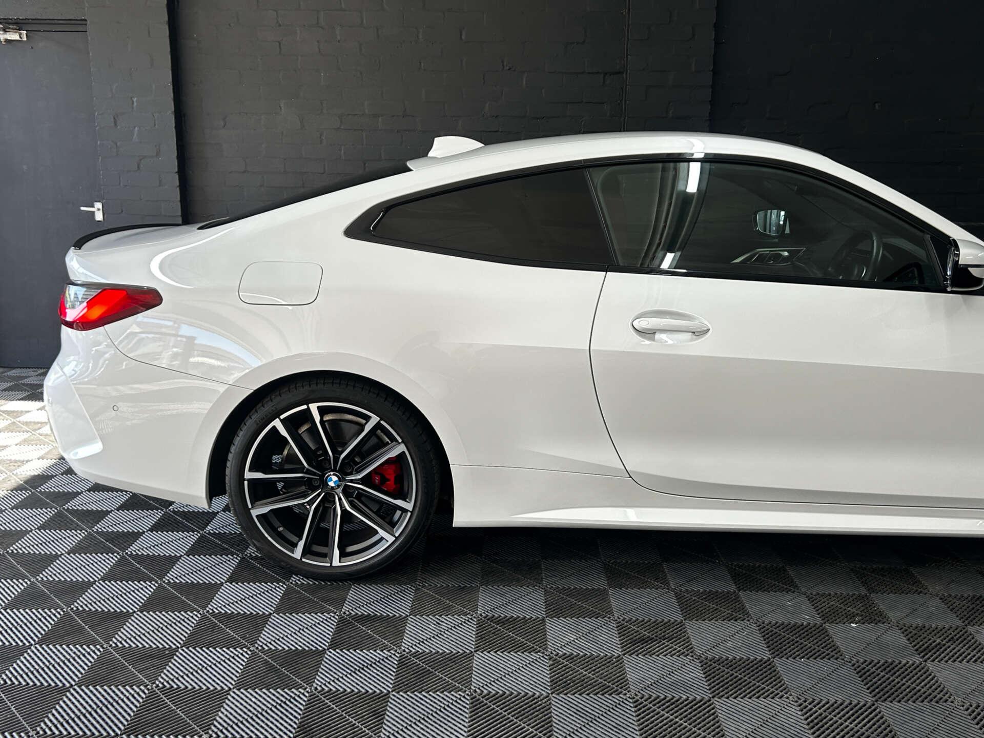 BMW 4 Series view 19
