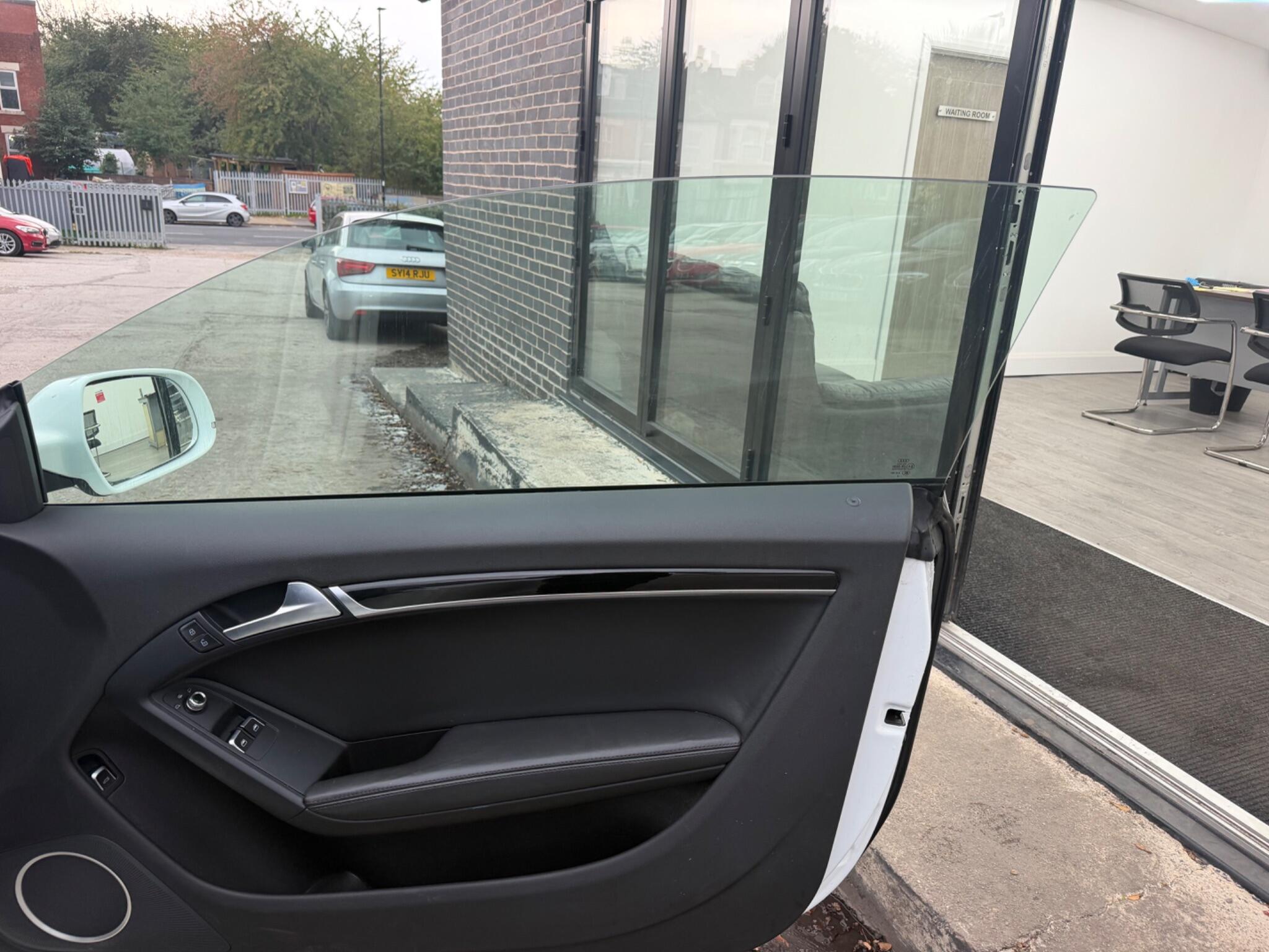Audi A5 view 9