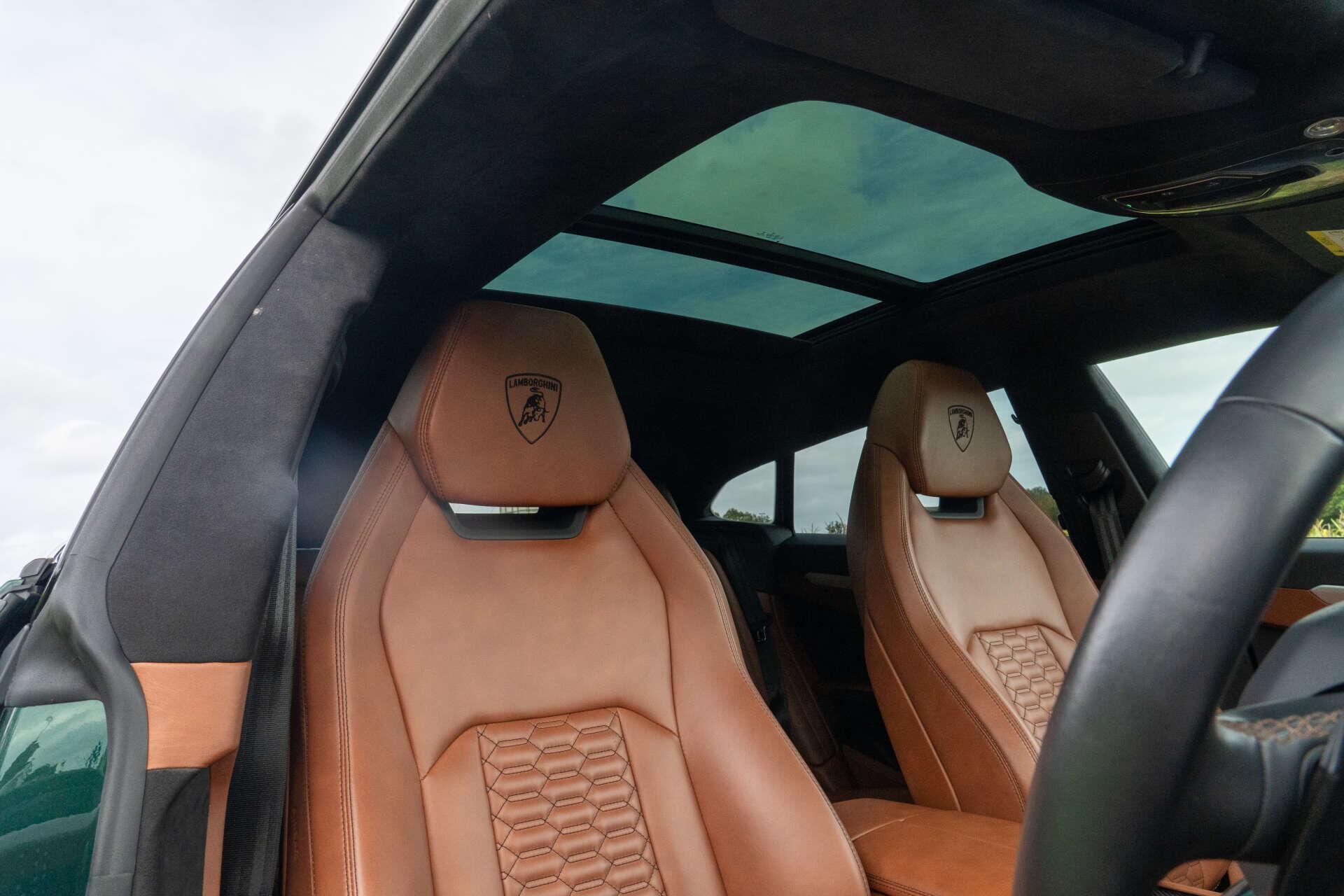 Lamborghini Urus view 11