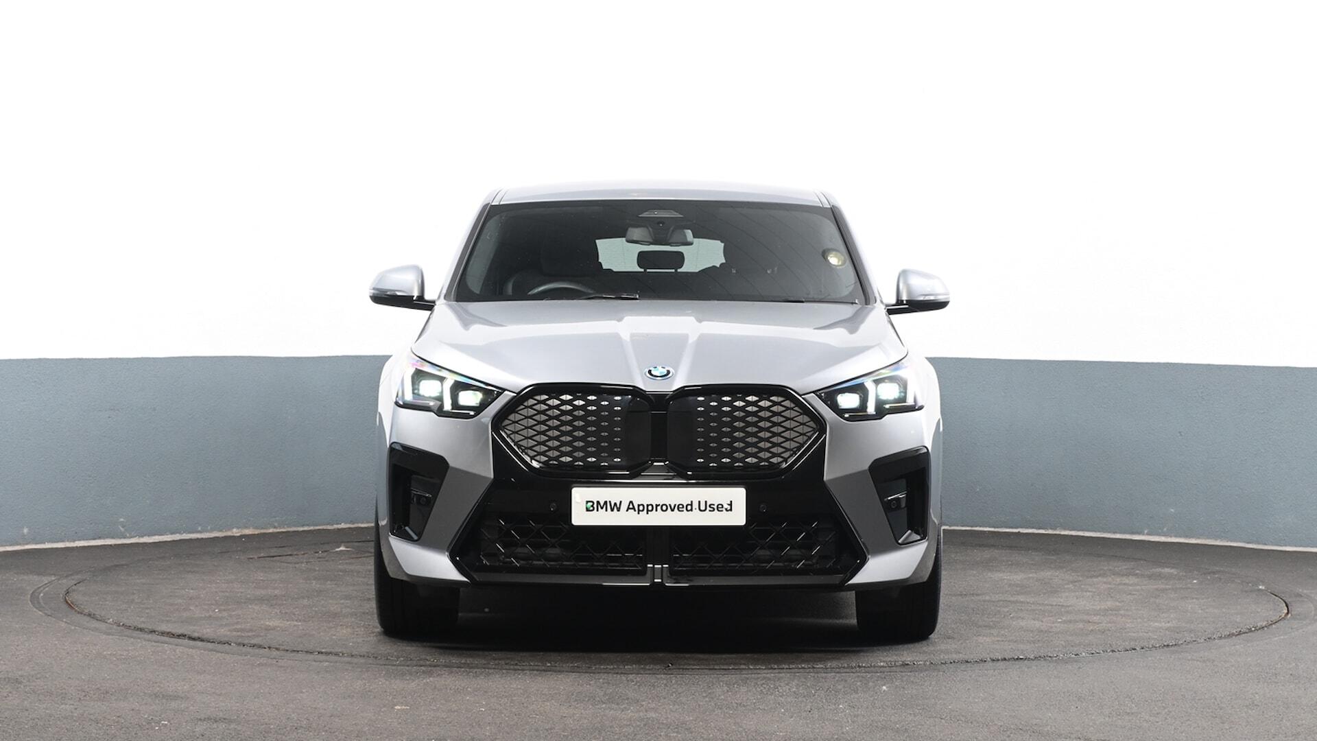 BMW iX2 view 16