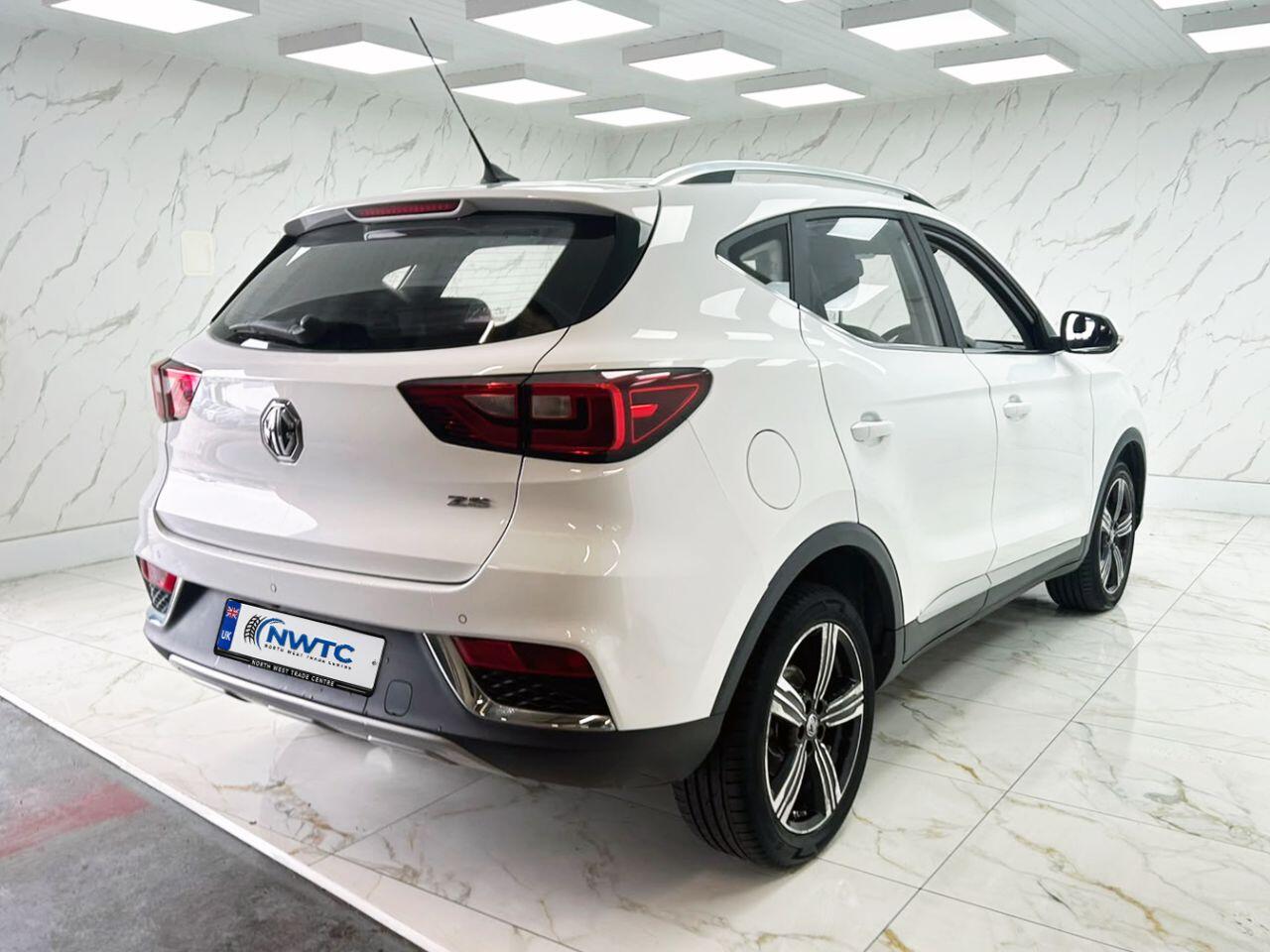 MG ZS view 11