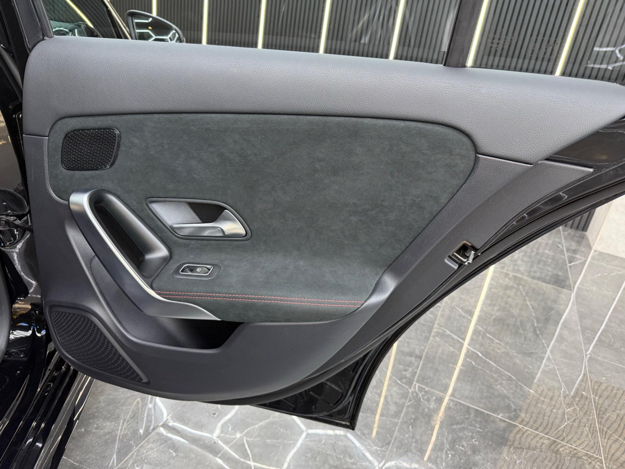 Mercedes-Benz A Class view 34