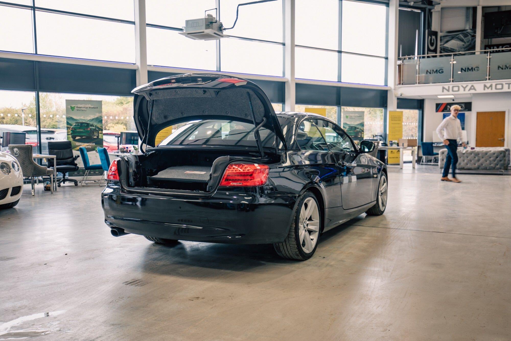 BMW 3 Series view 31