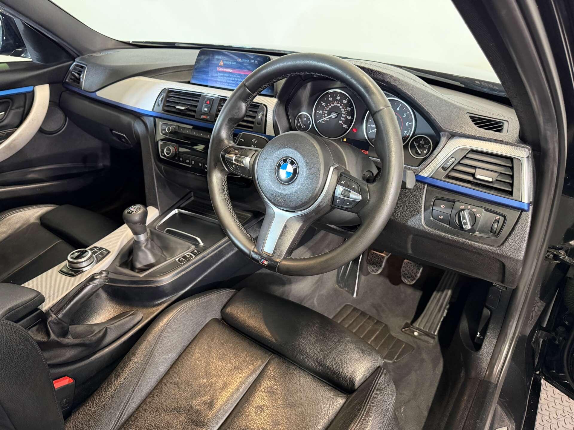 BMW 3 Series view 13