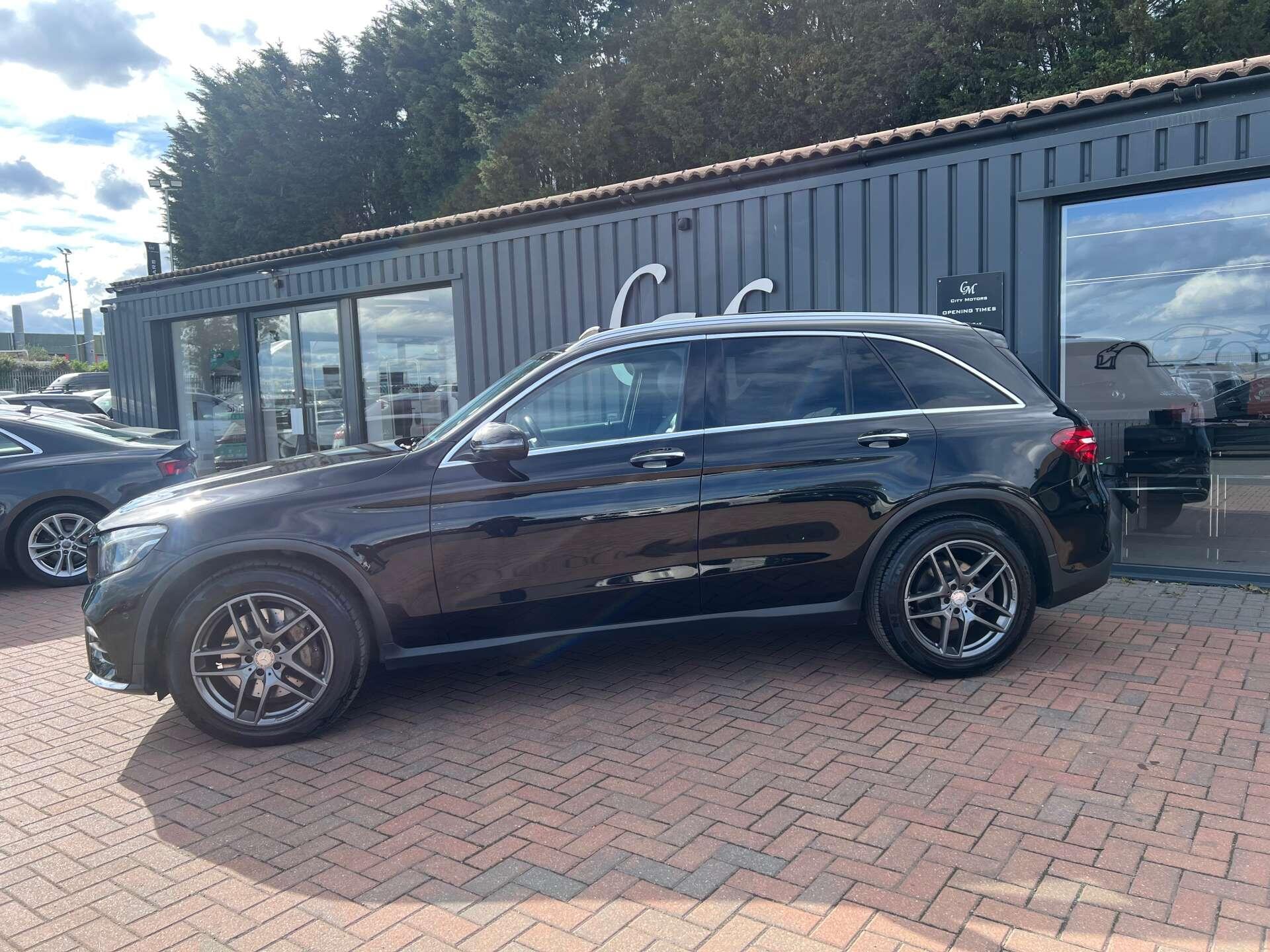 Mercedes-Benz GLC view 12